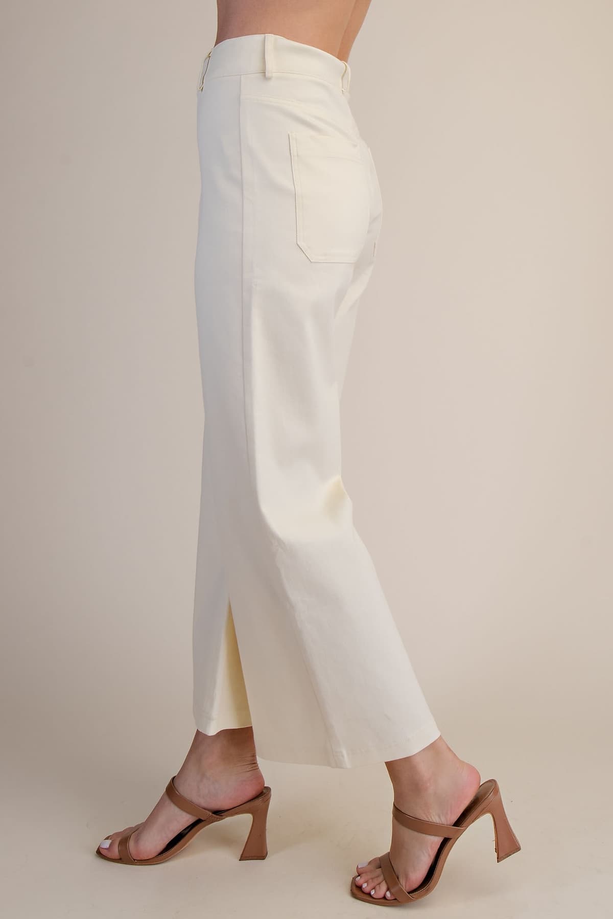 GP9642 - IVORY