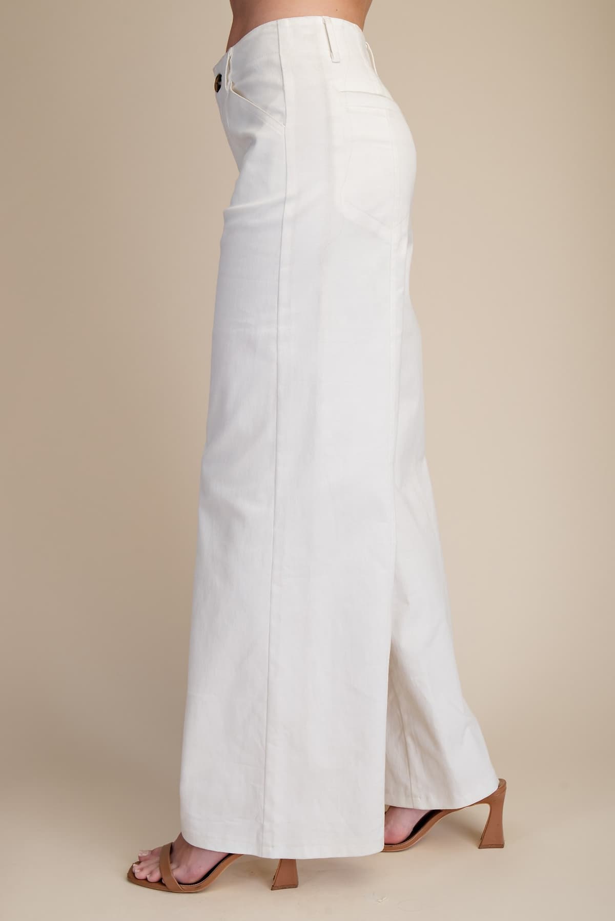GP9562 - WHITE