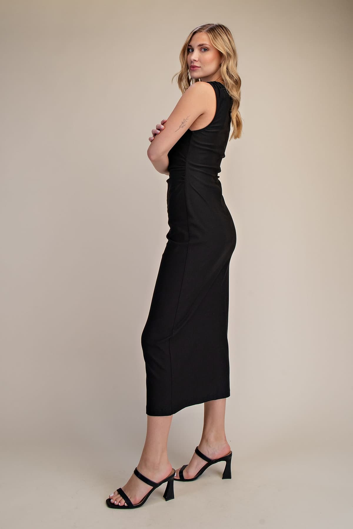 GD8748 - BLACK