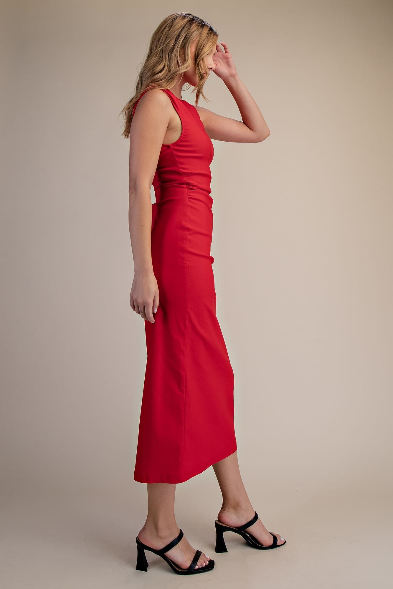 GD8748 - RED