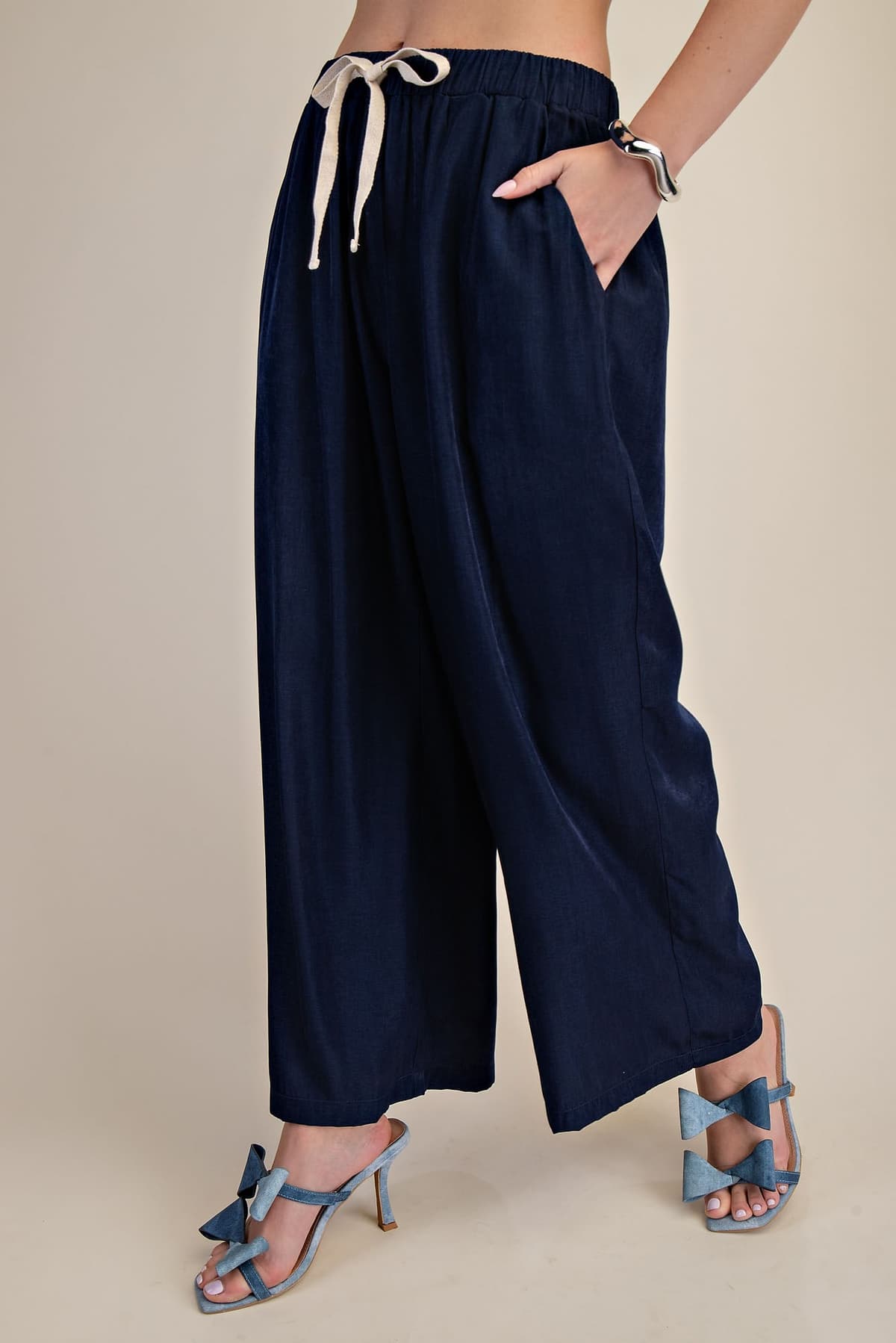 GP9736 - NAVY