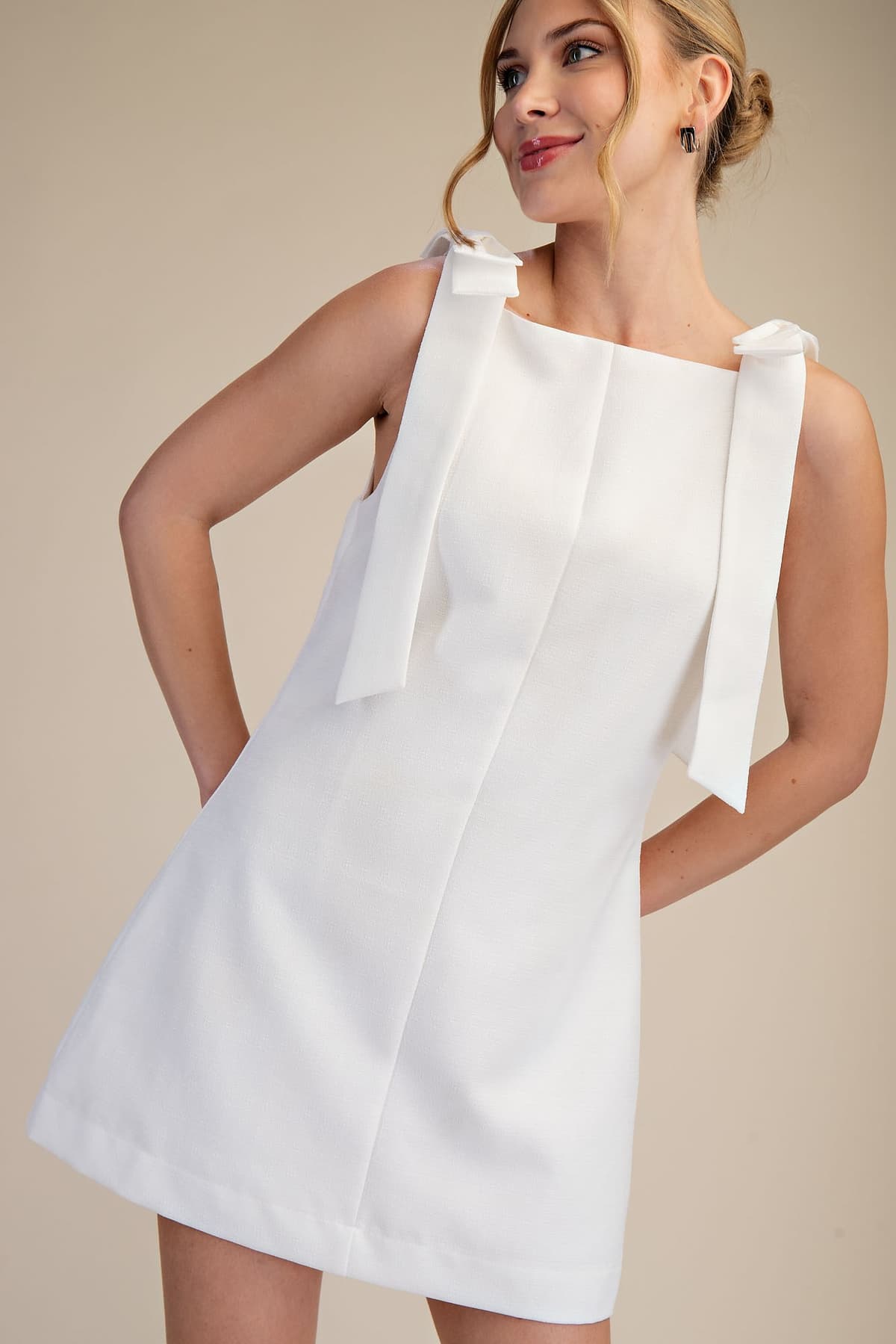 GD8956 - WHITE
