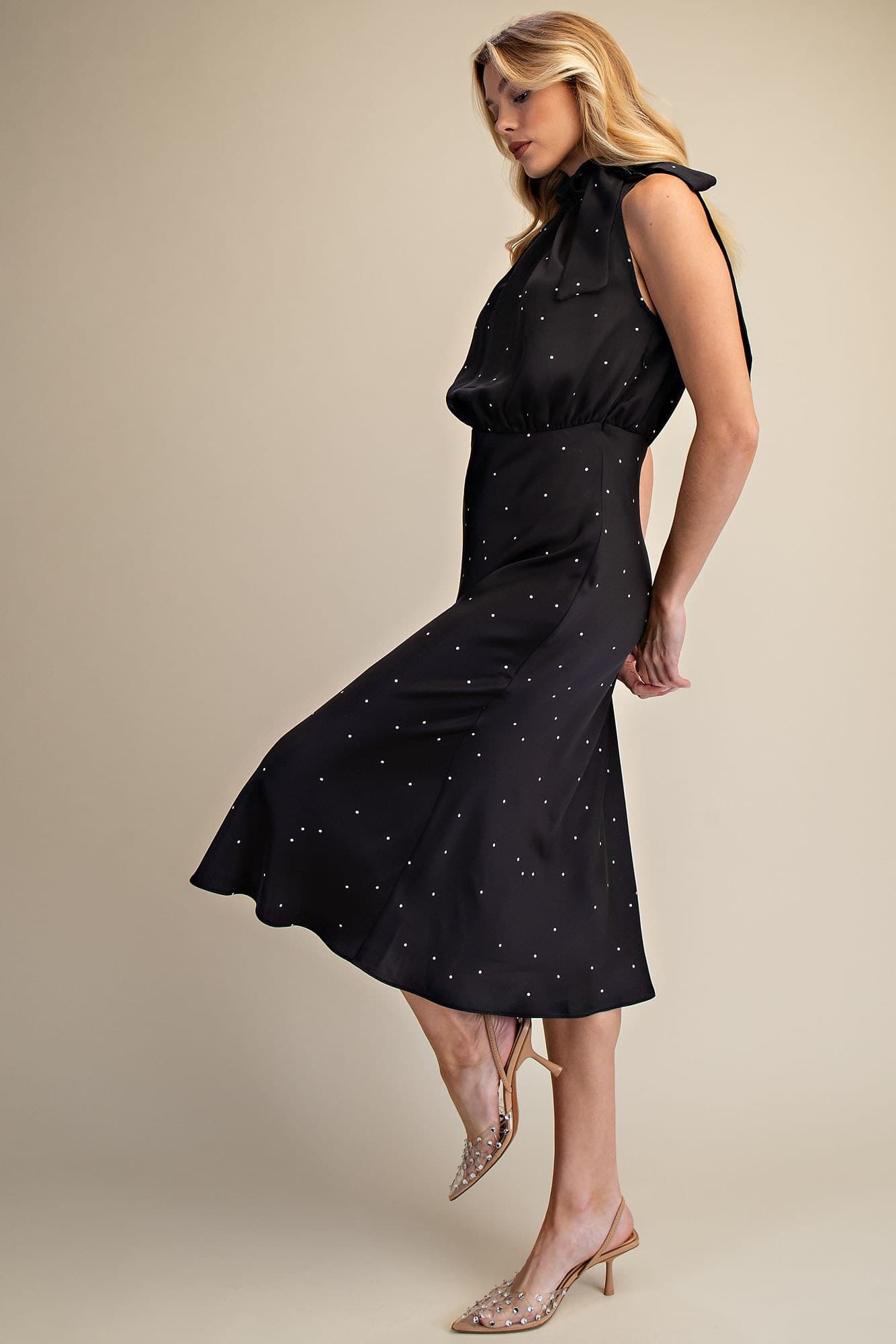 D8011 - BLACK