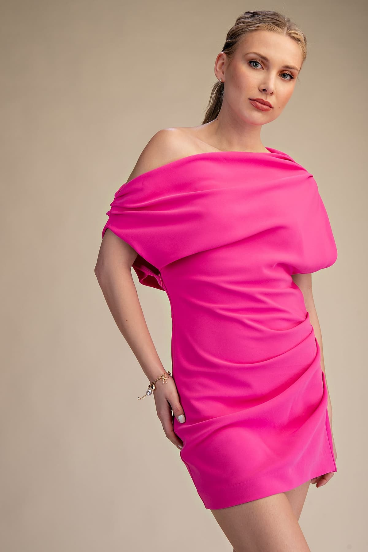 GD8844 - HOT PINK