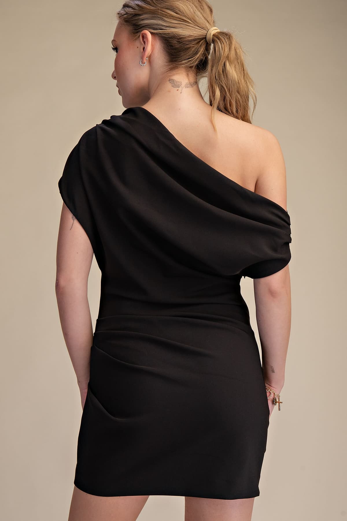 GD8844 - BLACK
