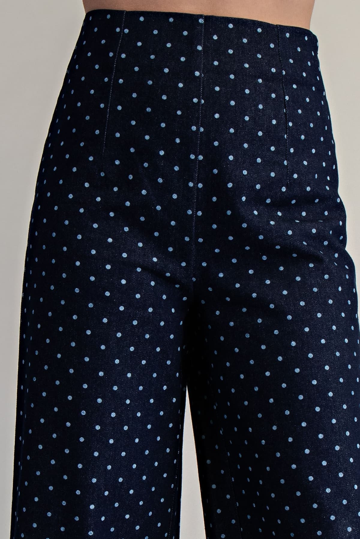 GP7988 - INDIGO