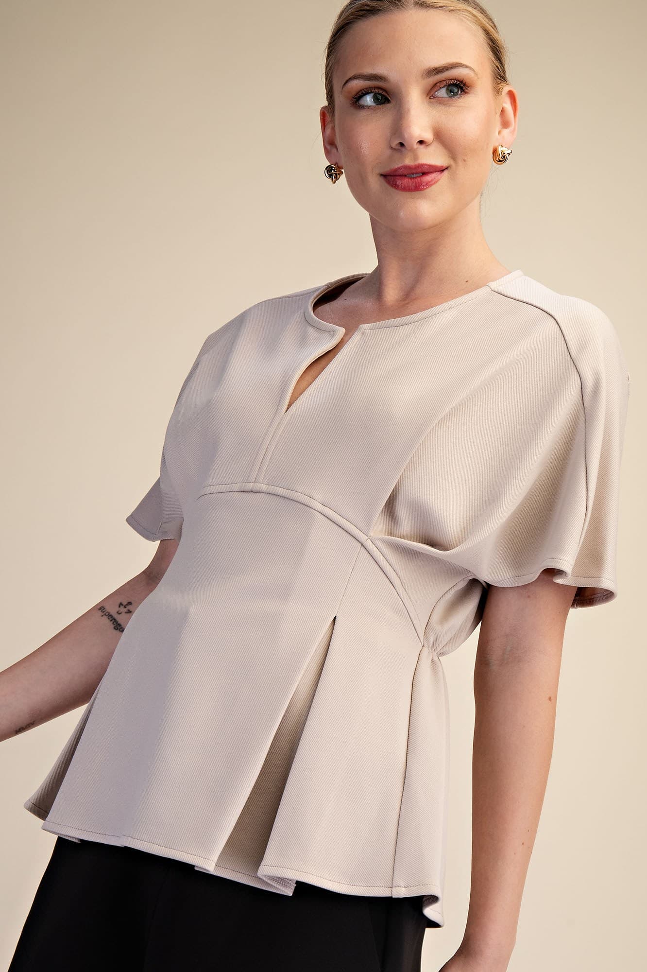 GT9942 - CREAM