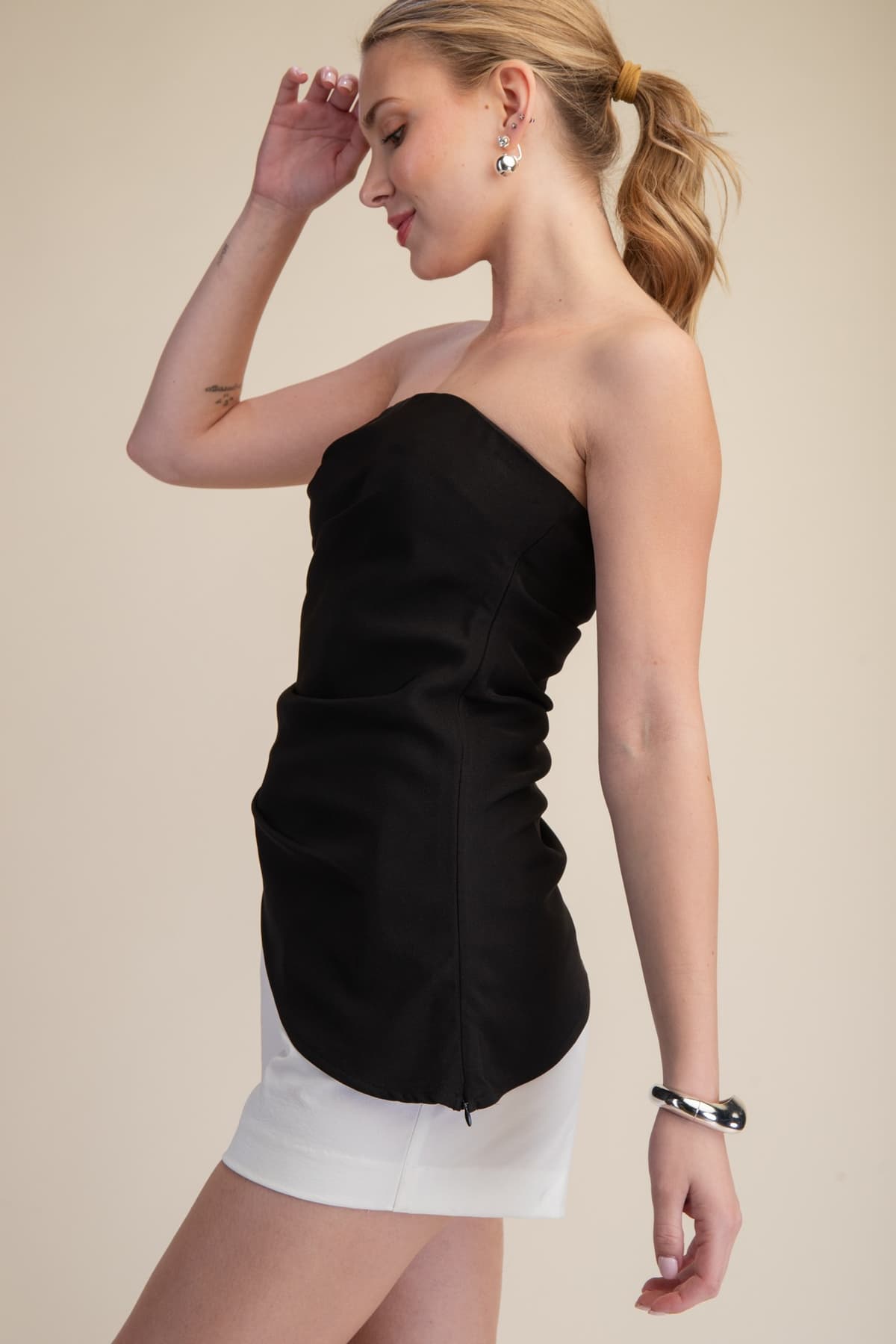 T9047 - BLACK