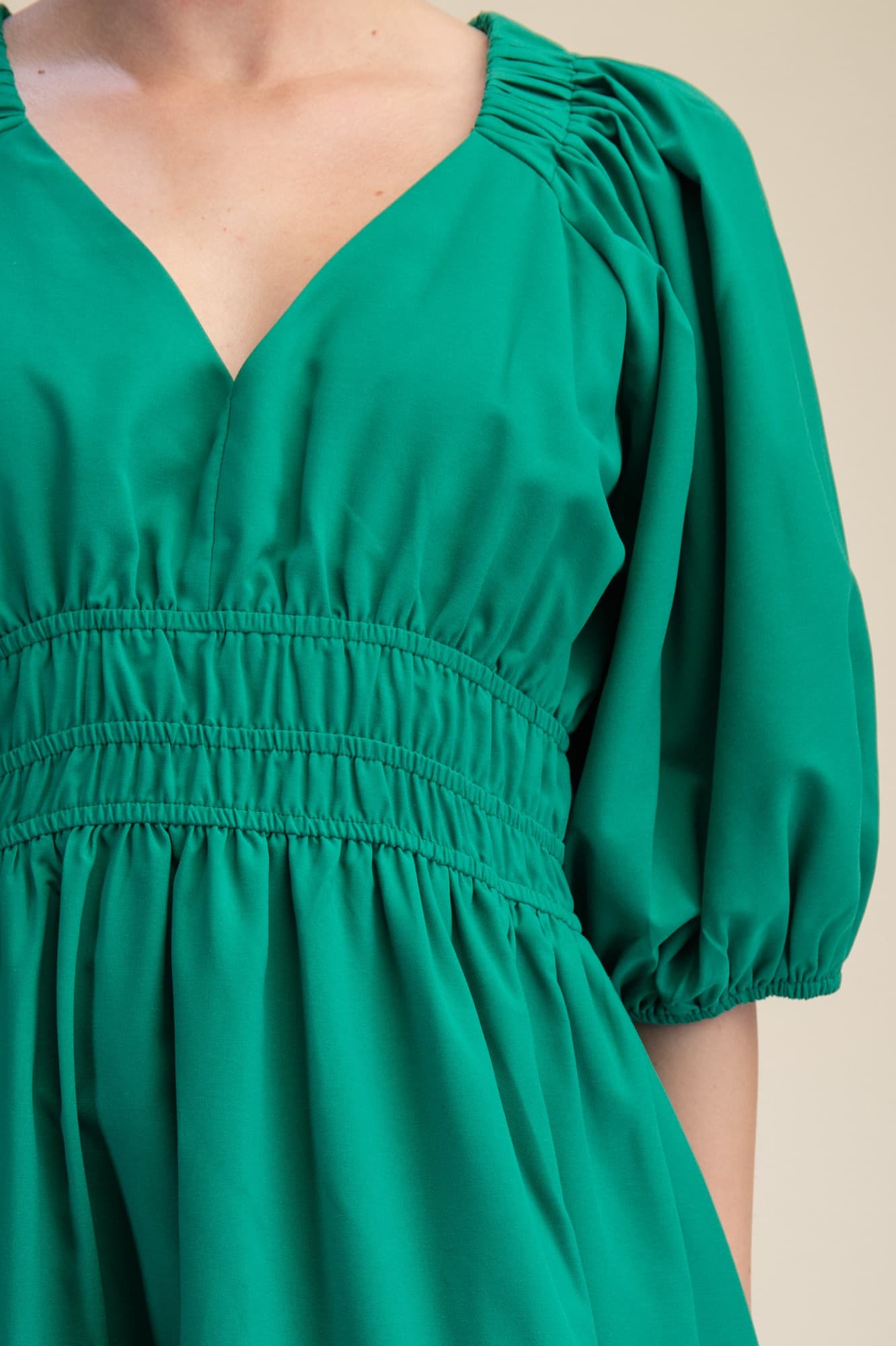 D9043 - KELLY GREEN