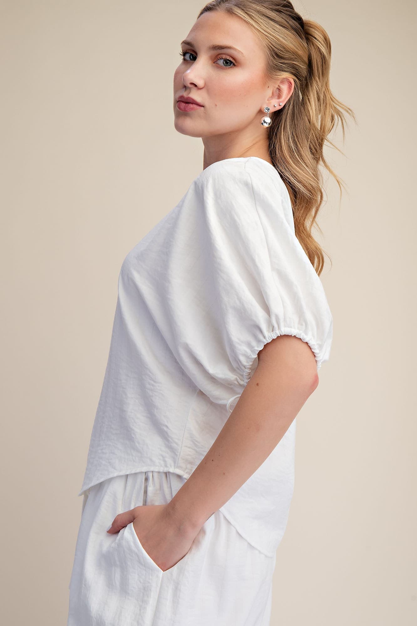 T8112 - WHITE