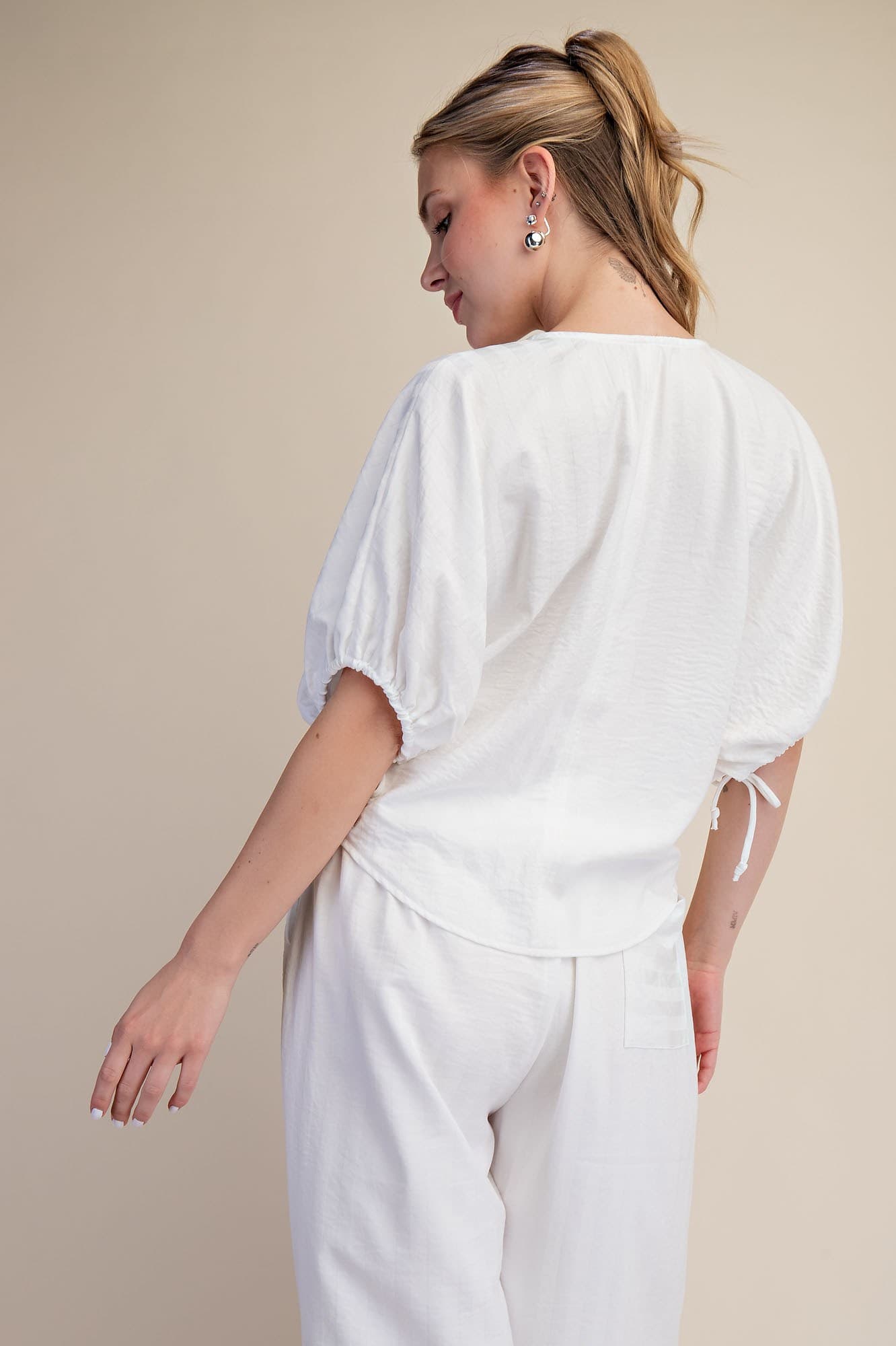 T8112 - WHITE