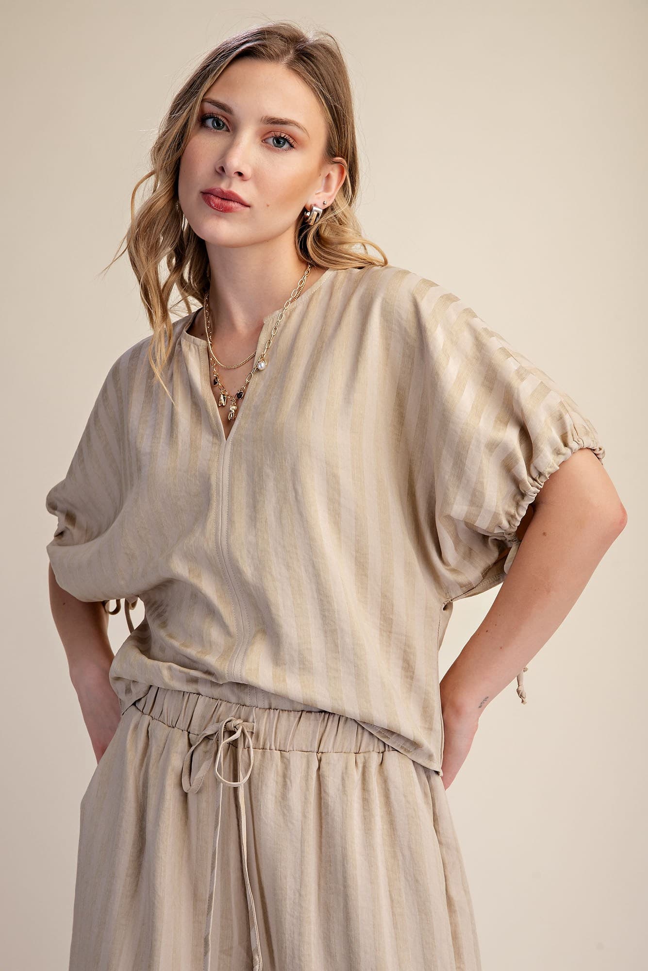 T8112 - TAUPE
