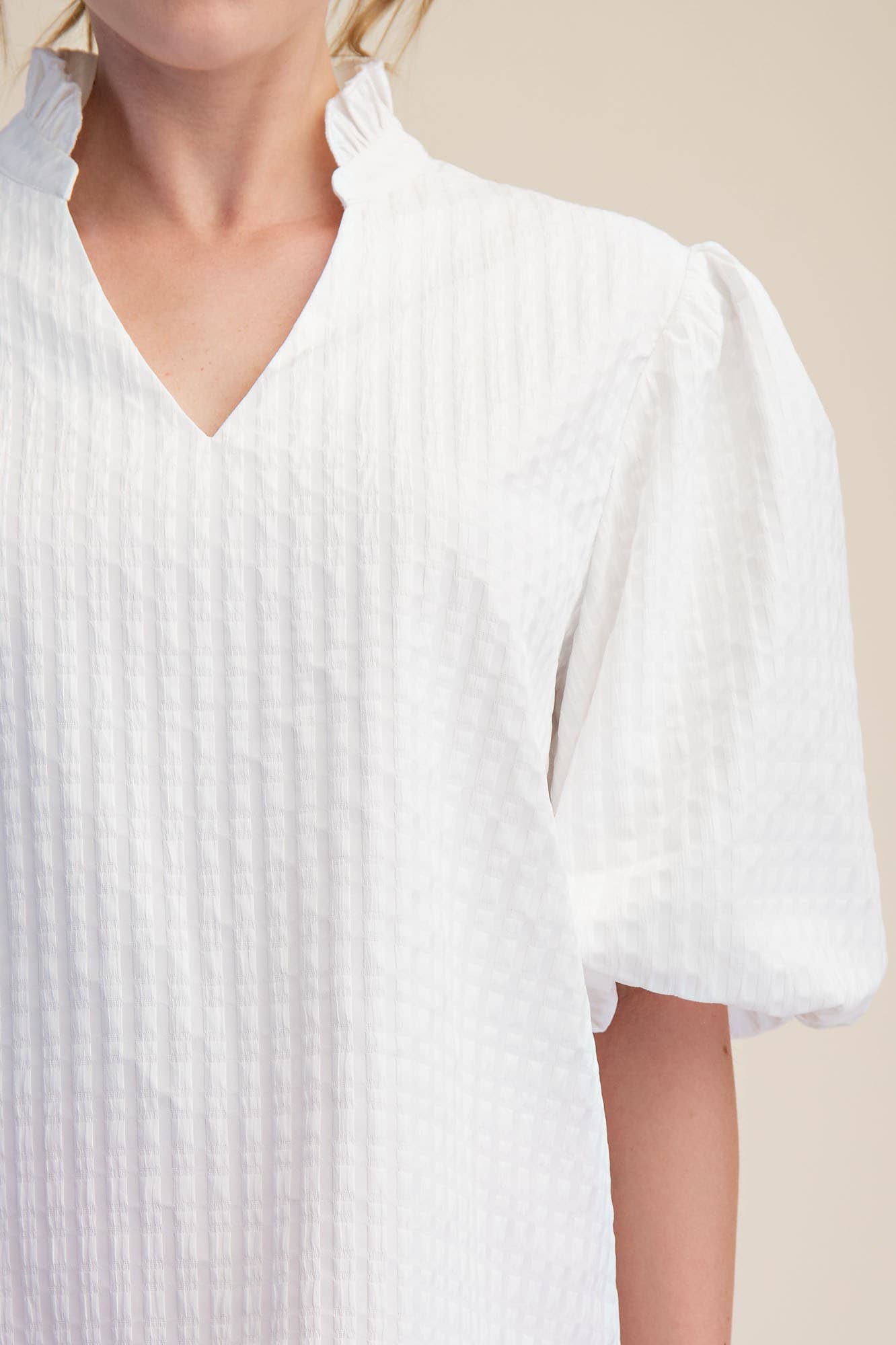 T9108 - WHITE