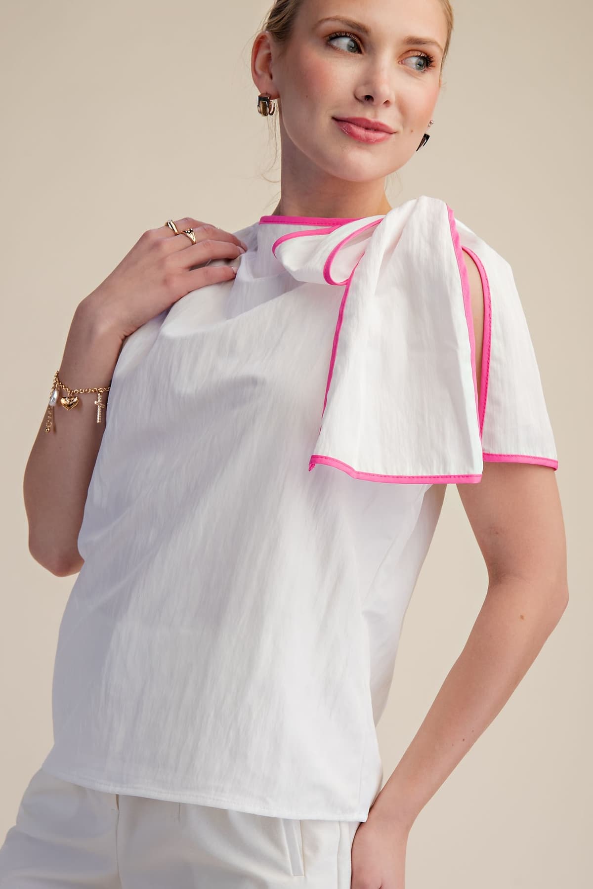 T8113 - WHITE