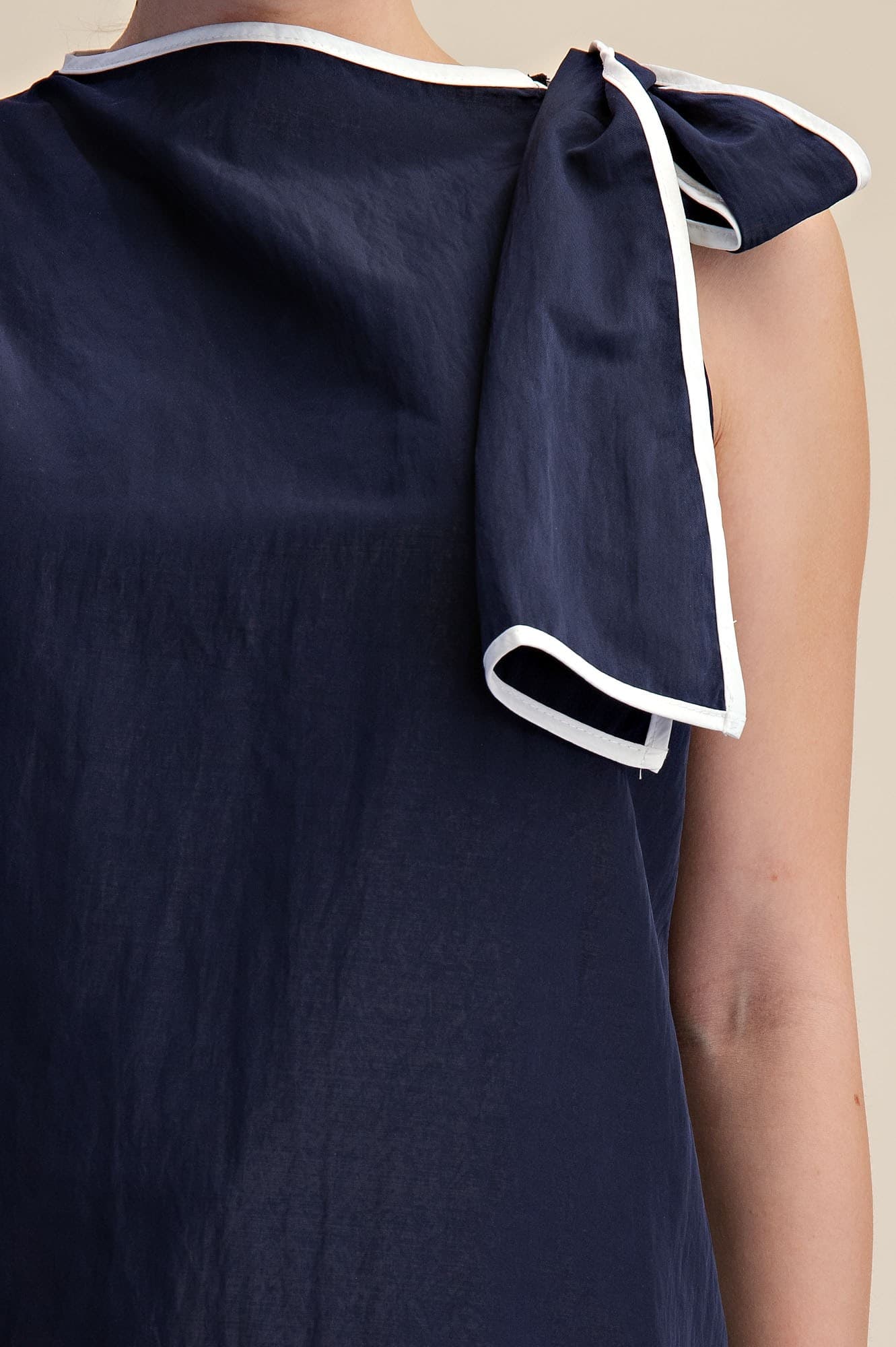 T8113 - NAVY