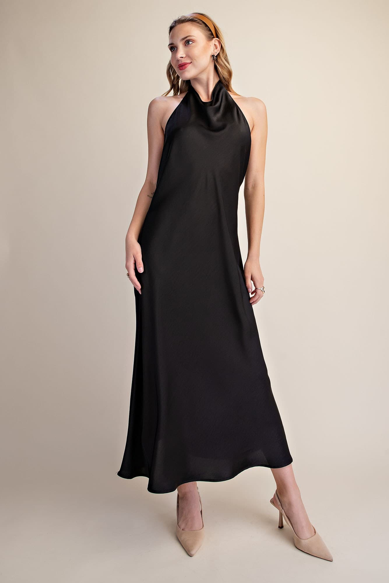 D8132 - BLACK