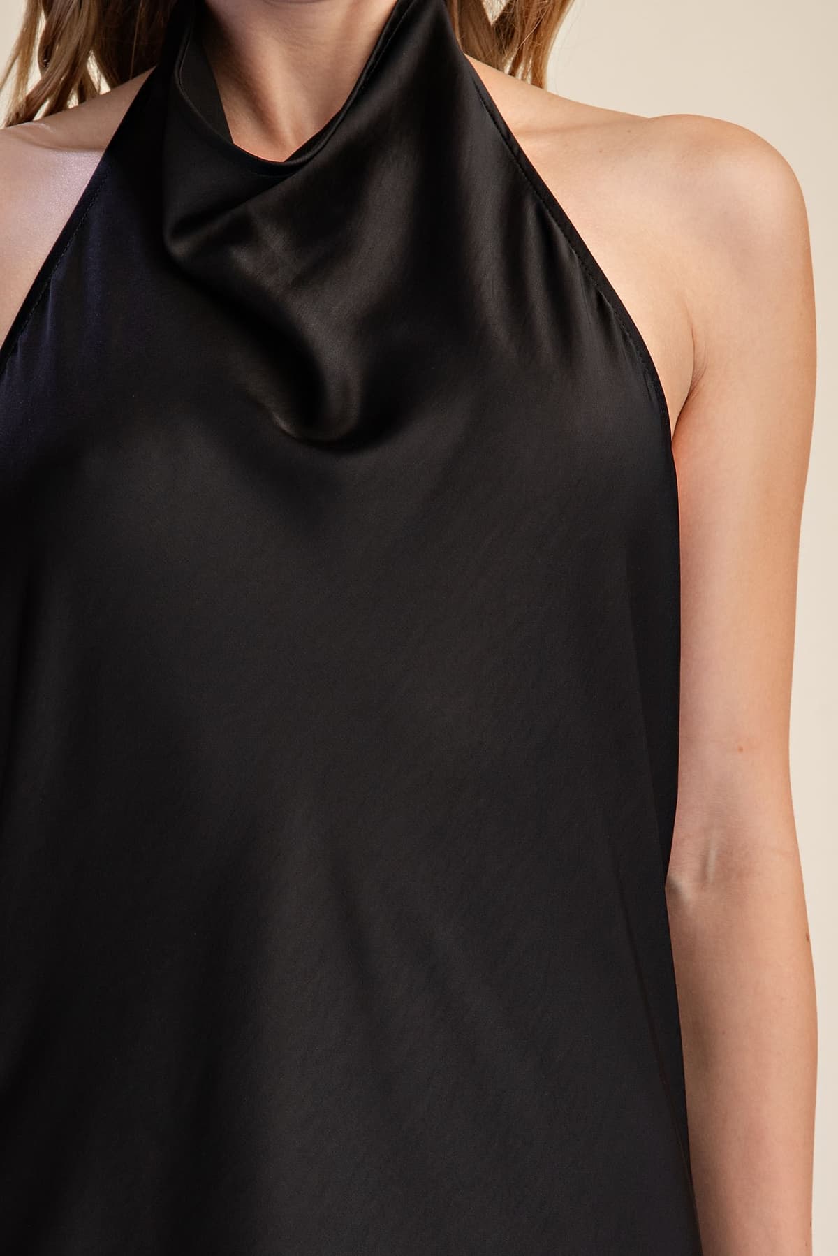 D8132 - BLACK
