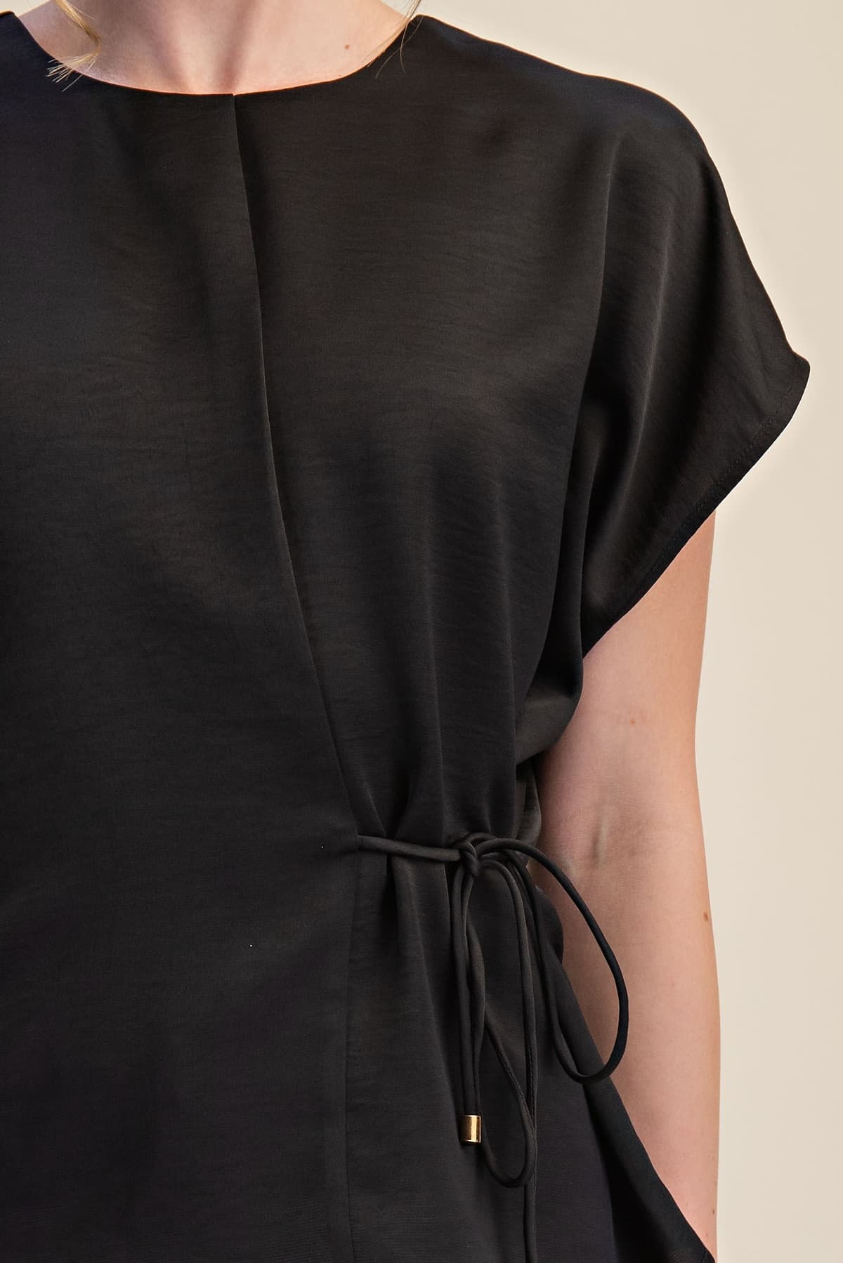 T8126 - BLACK