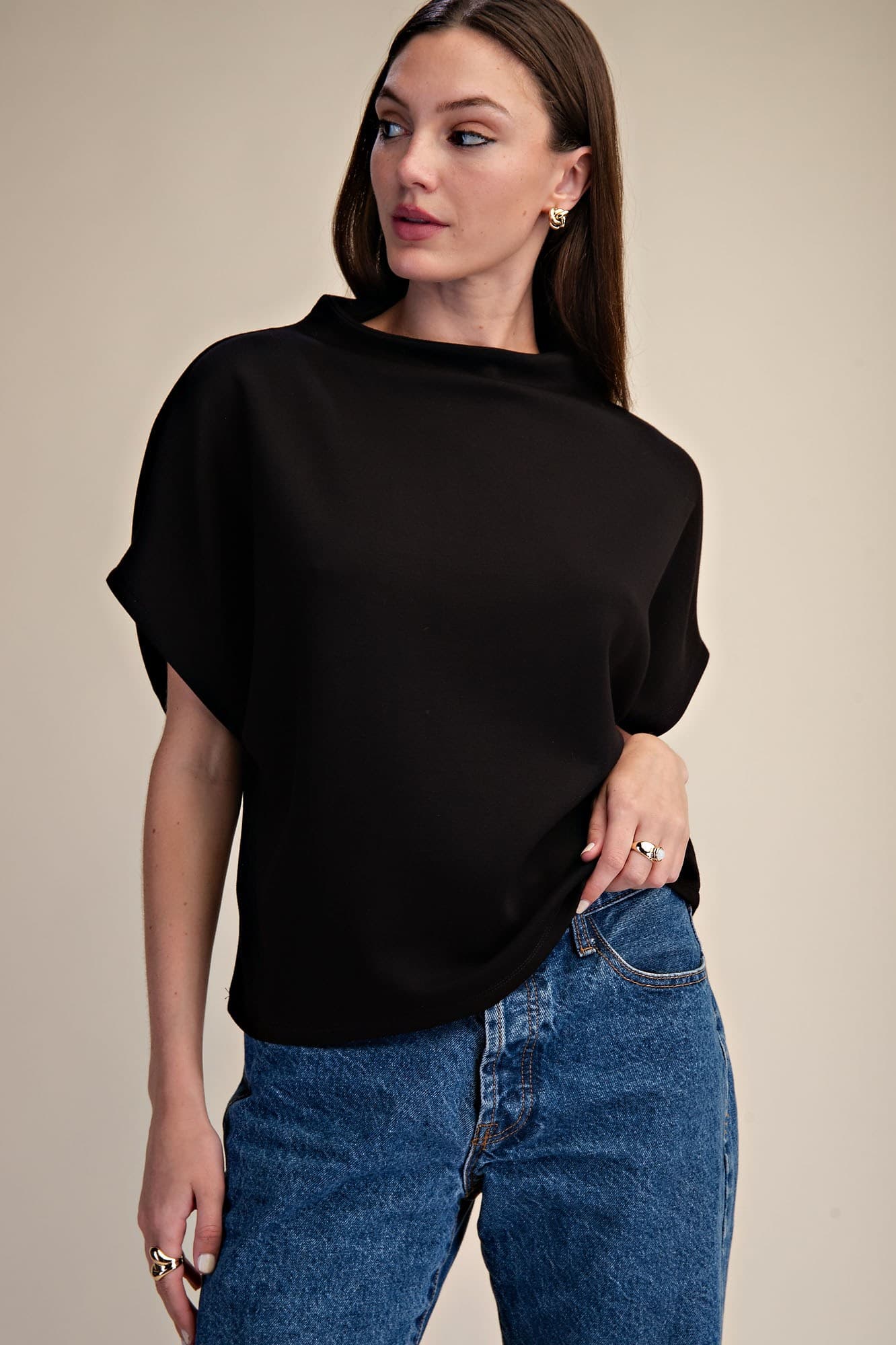 T8156 - BLACK
