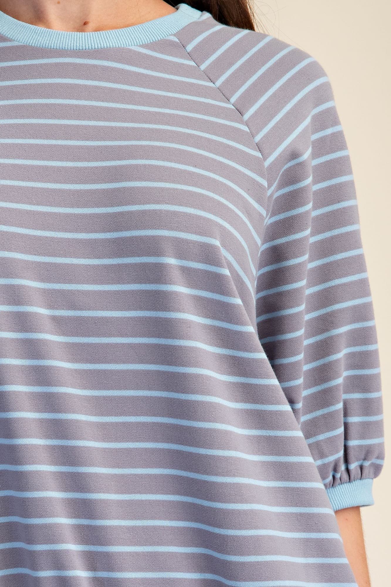 T8138 - GREY