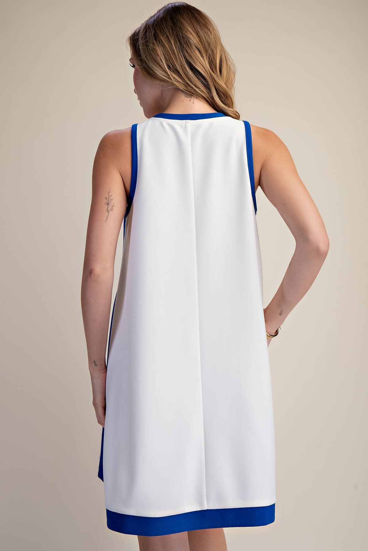D8161 - WHITE