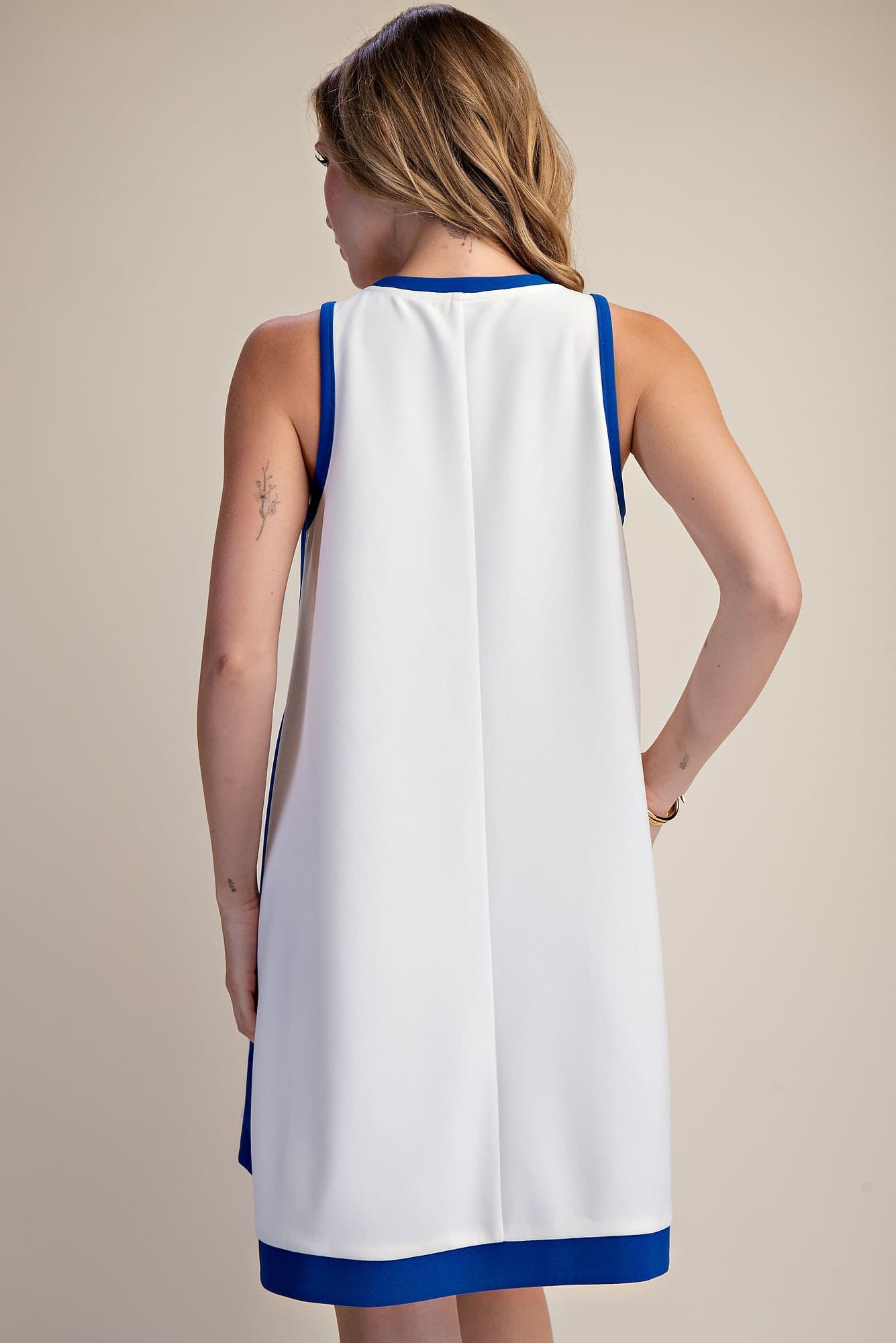D8161 - WHITE