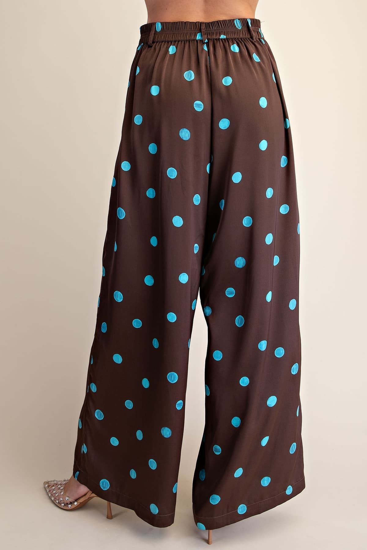 P8235 - BROWN