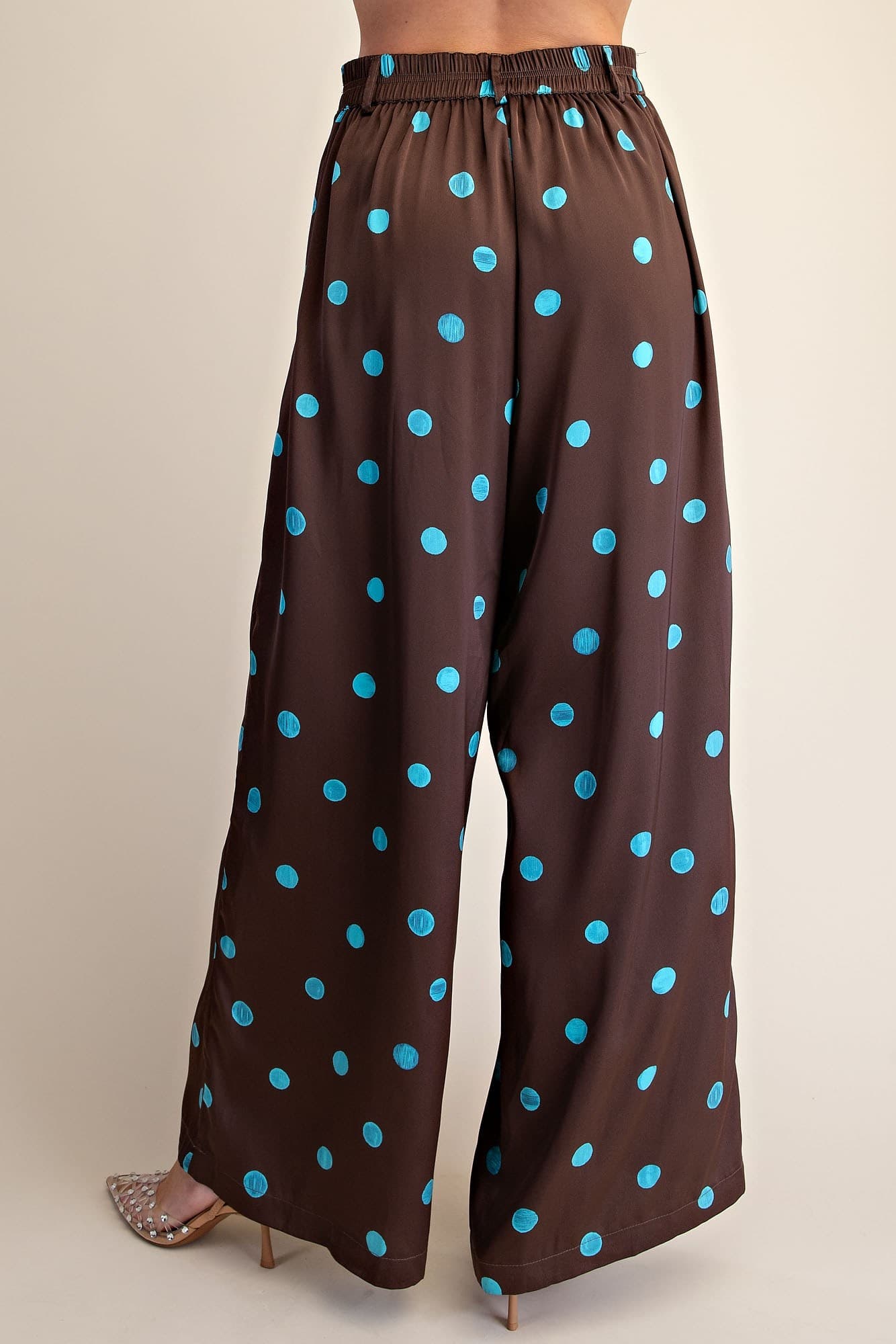 P8235 - BROWN