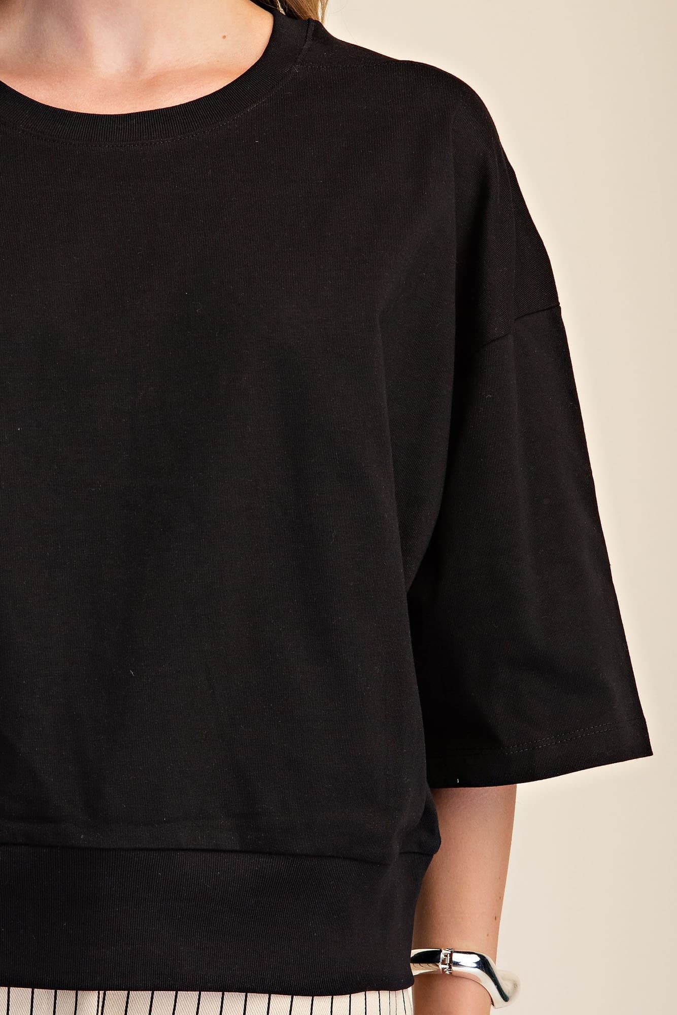 T8180 - BLACK