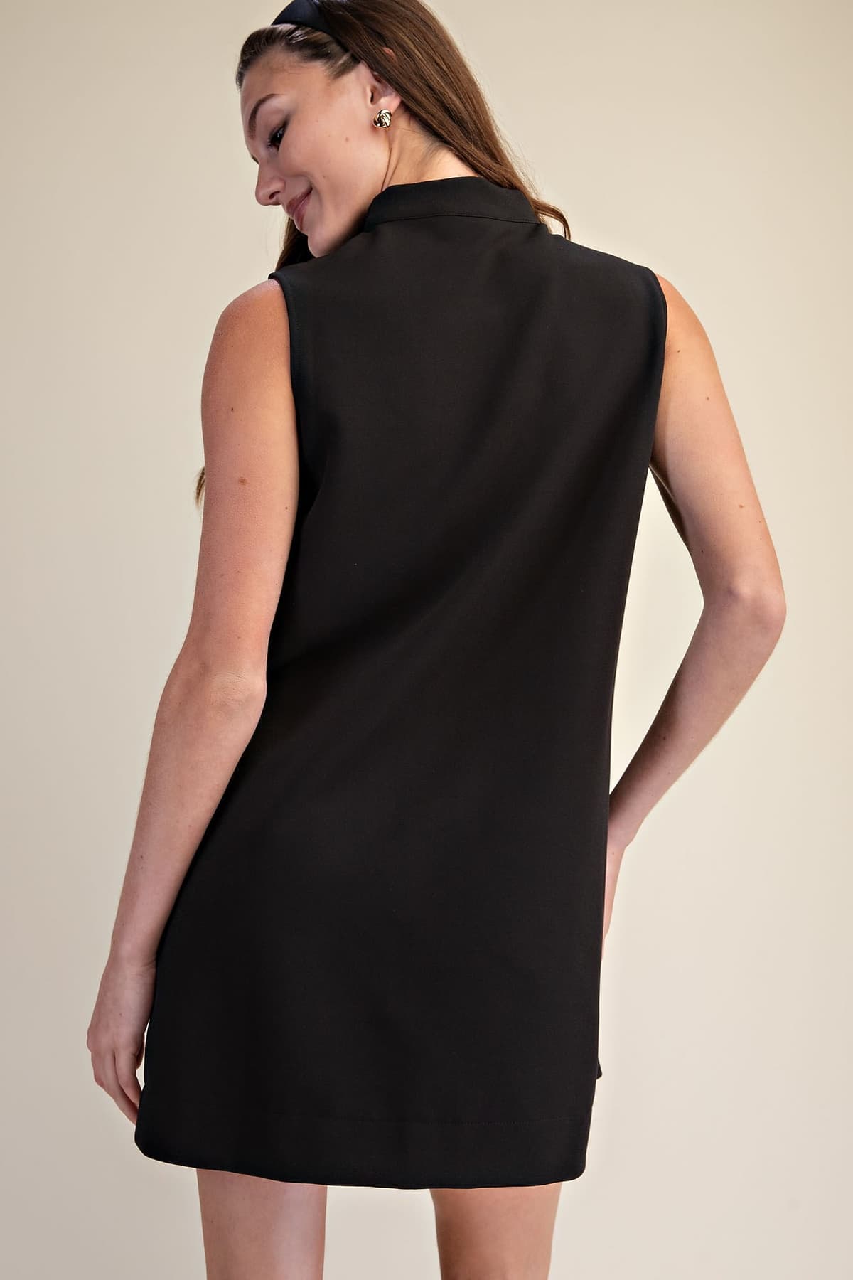 D8237 - BLACK