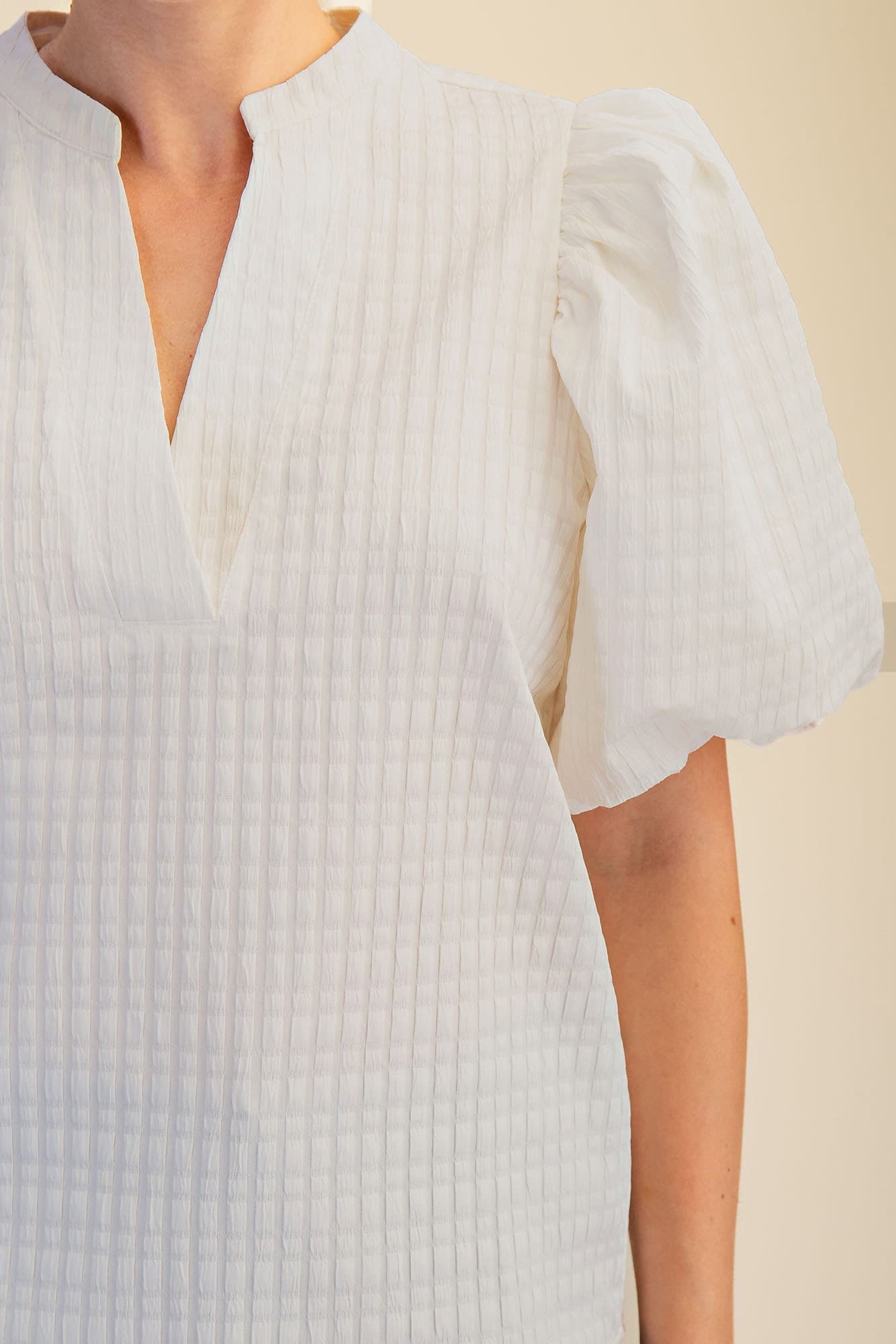 T9256 - OFF WHITE