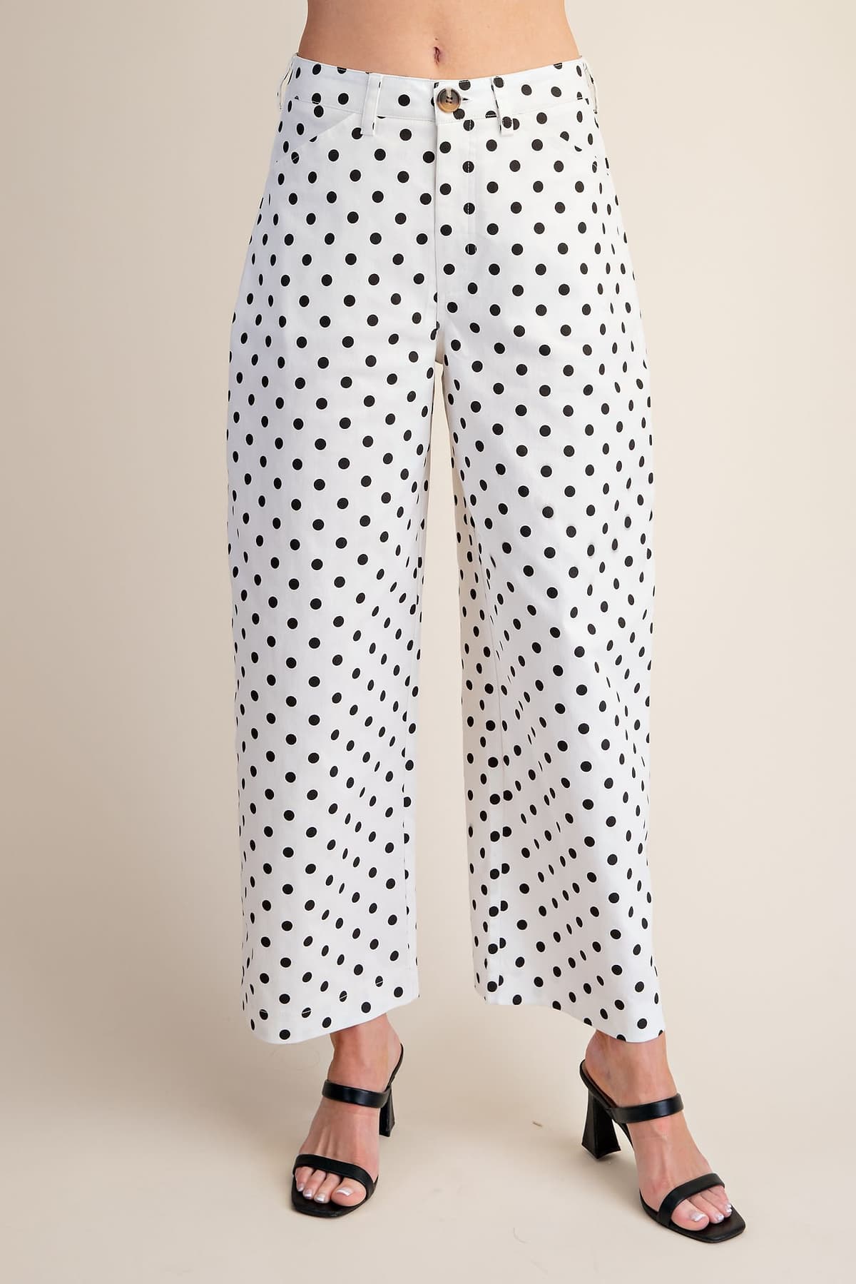 P8239 - WHITE