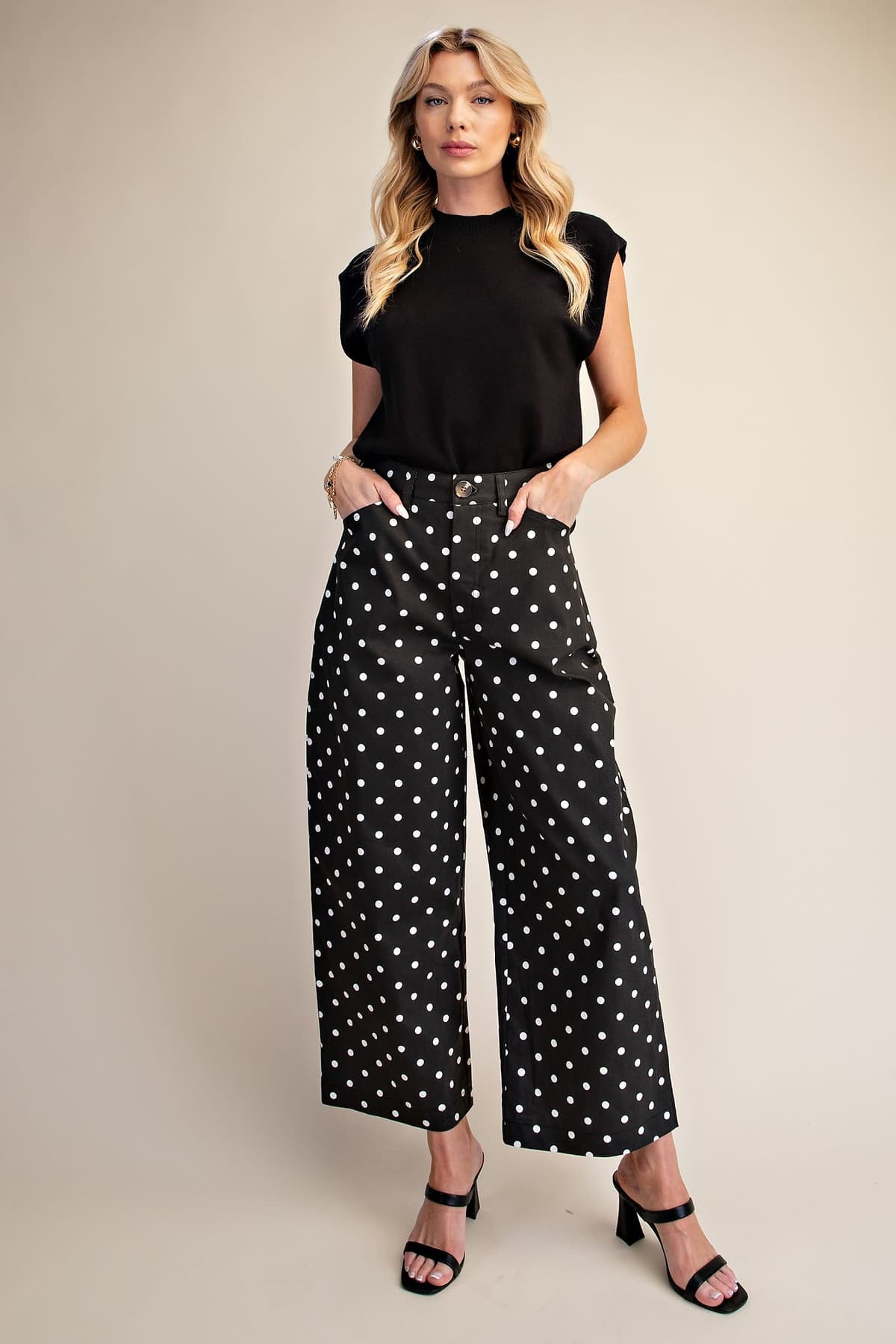 P8239 - BLACK