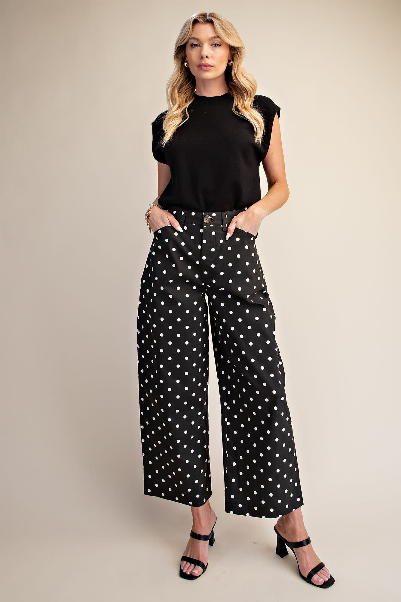 P8239 - BLACK