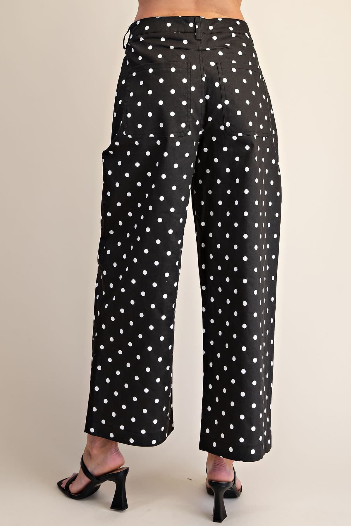 P8239 - BLACK