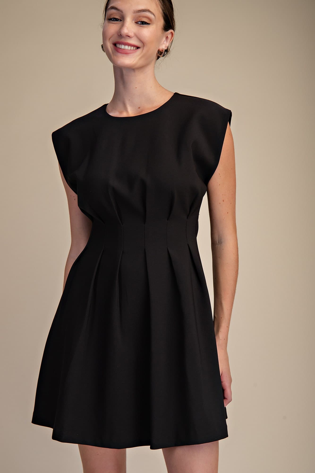 D8268 - BLACK