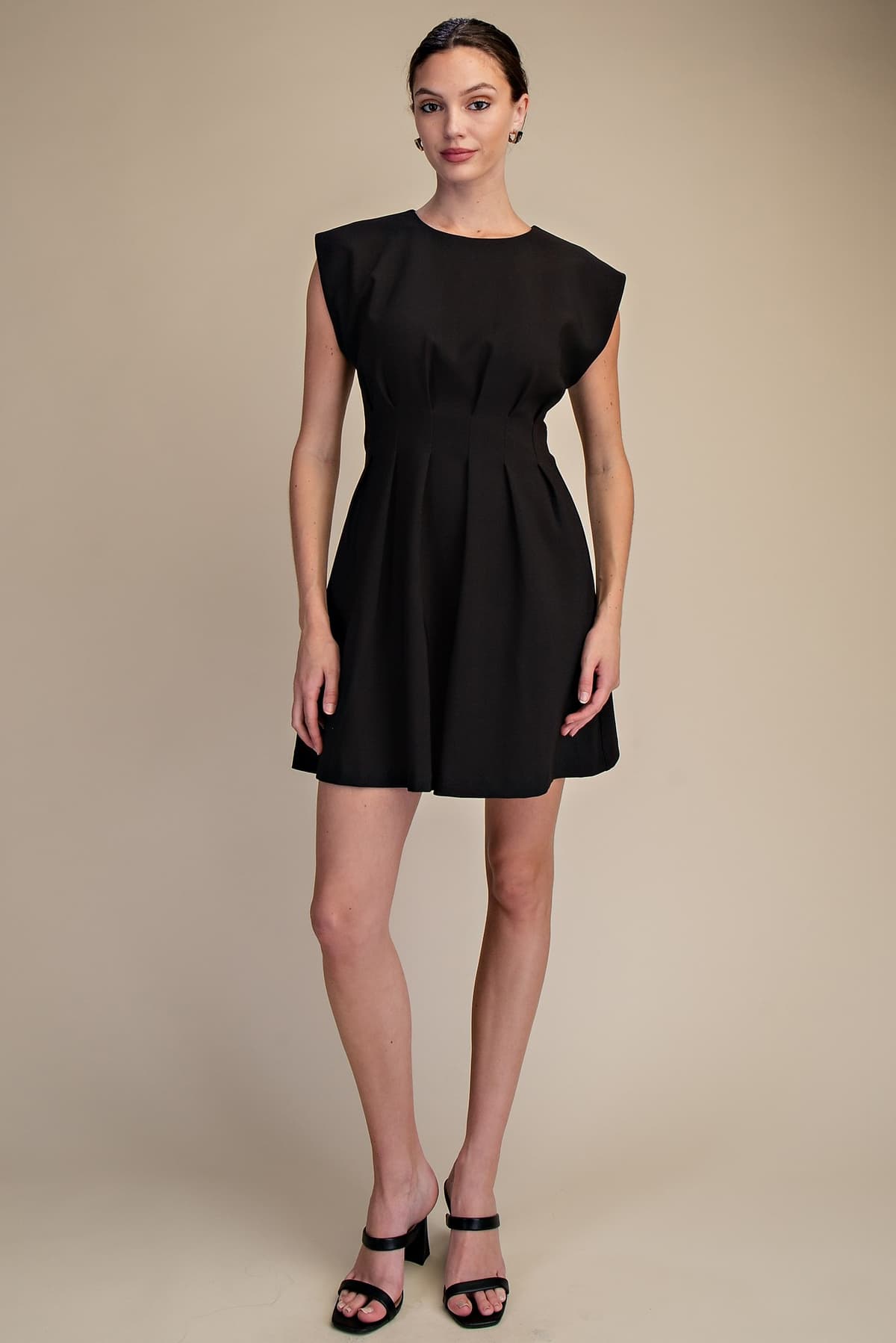 D8268 - BLACK