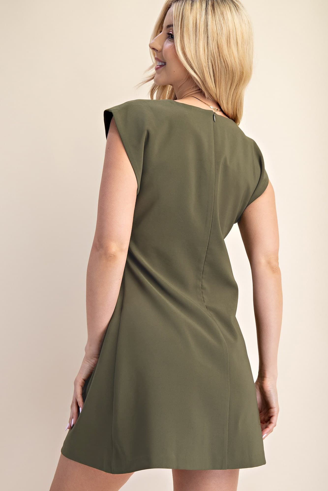 D8268 - OLIVE