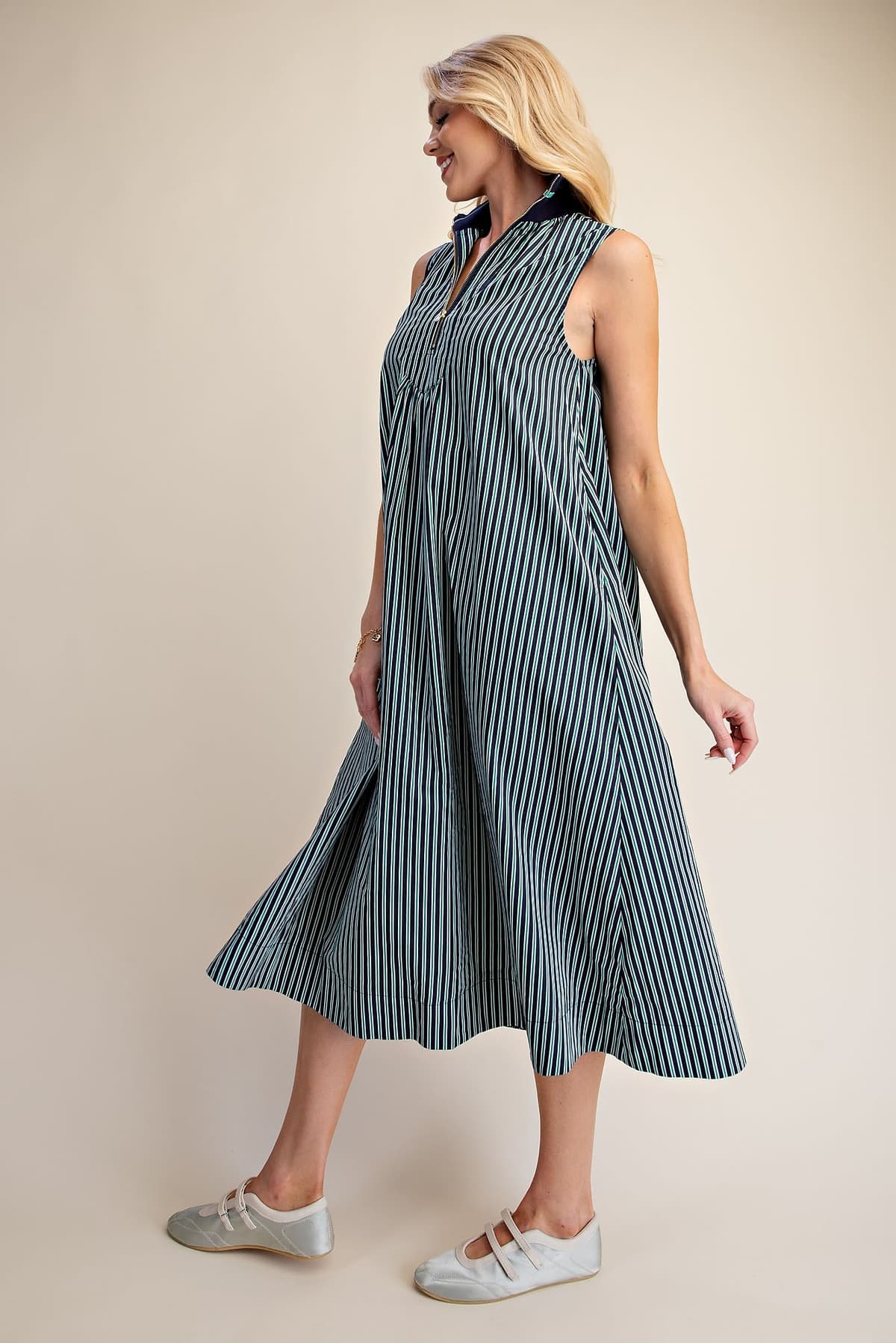 D8211 - NAVY