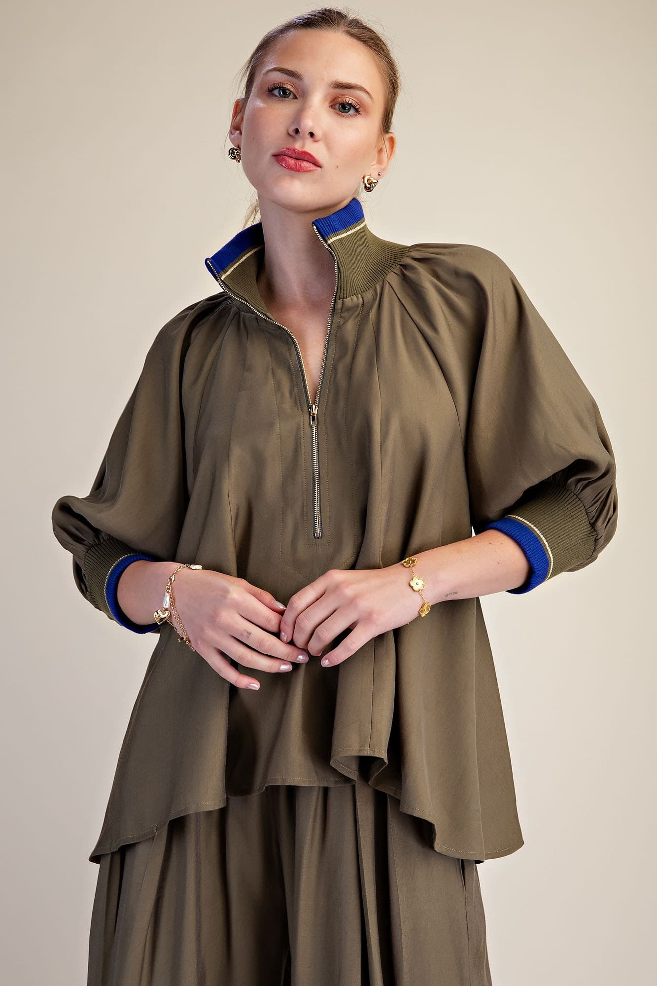T8261 - OLIVE