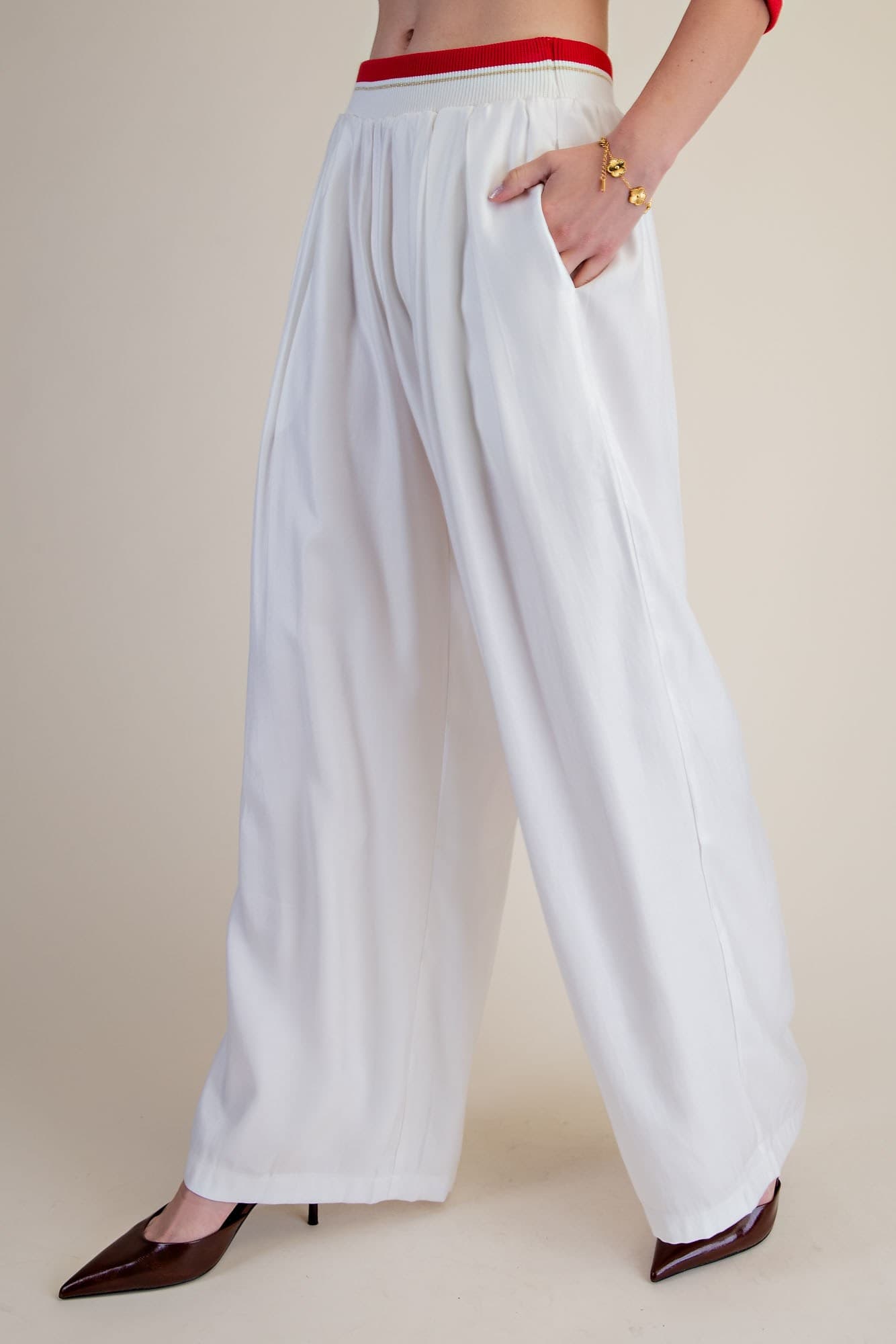 P8262 - WHITE