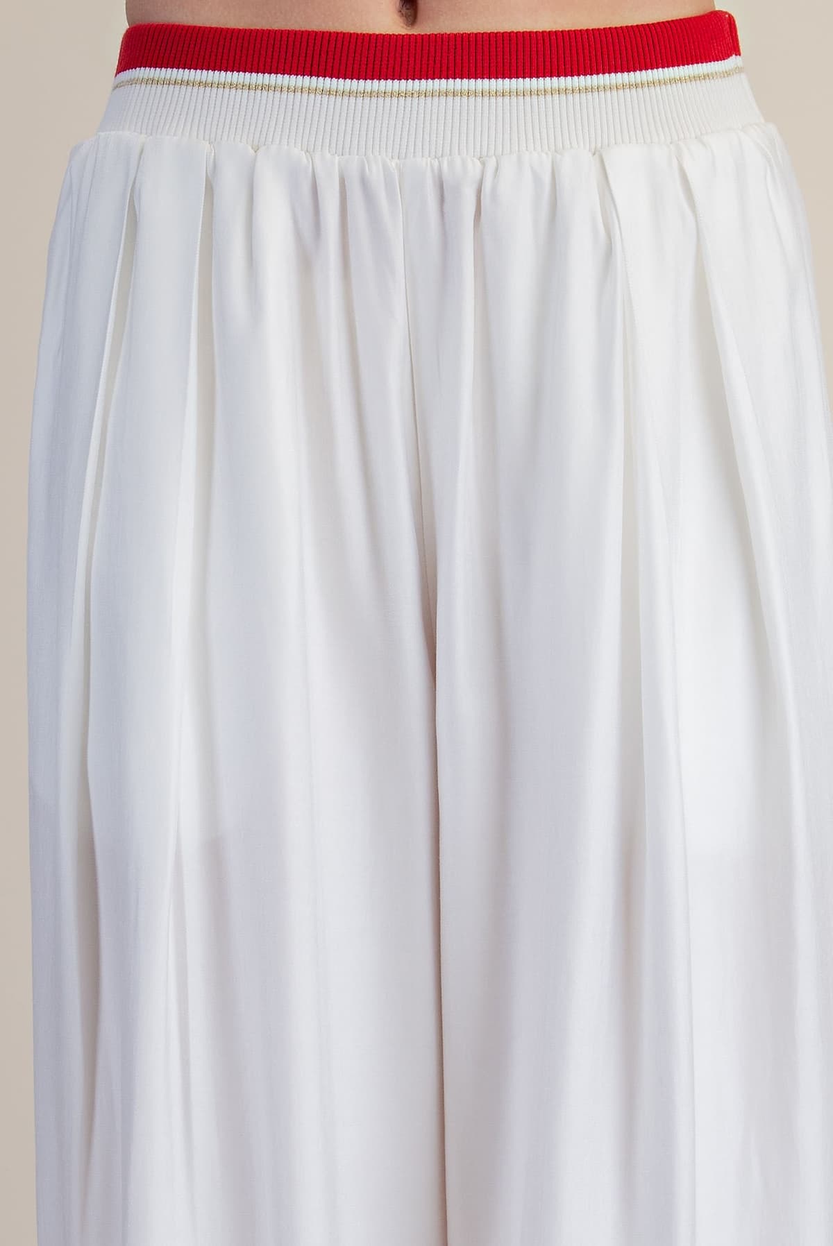P8262 - WHITE