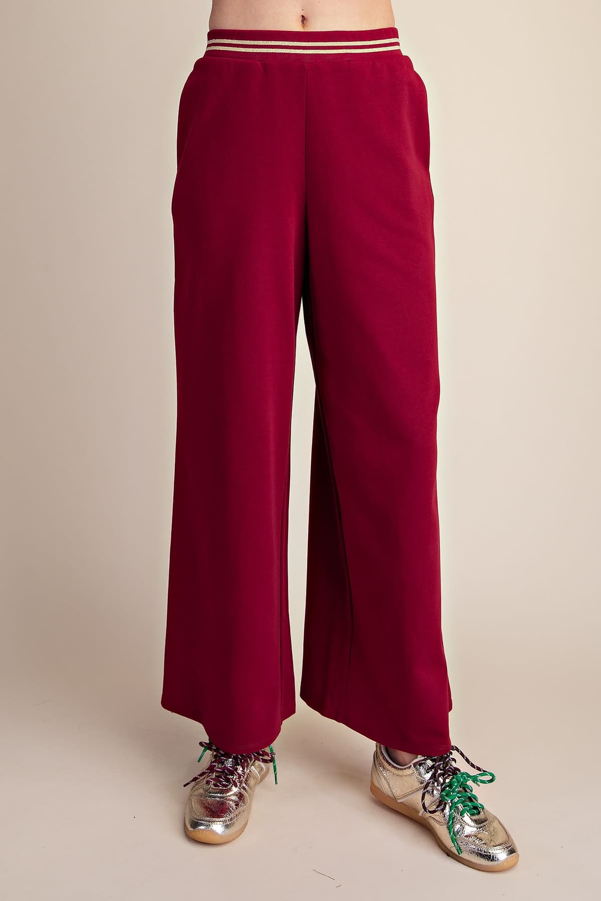 P8218 - BURGUNDY