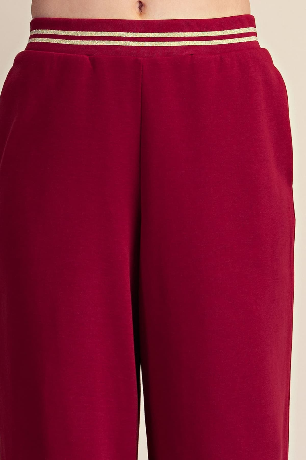 P8218 - BURGUNDY