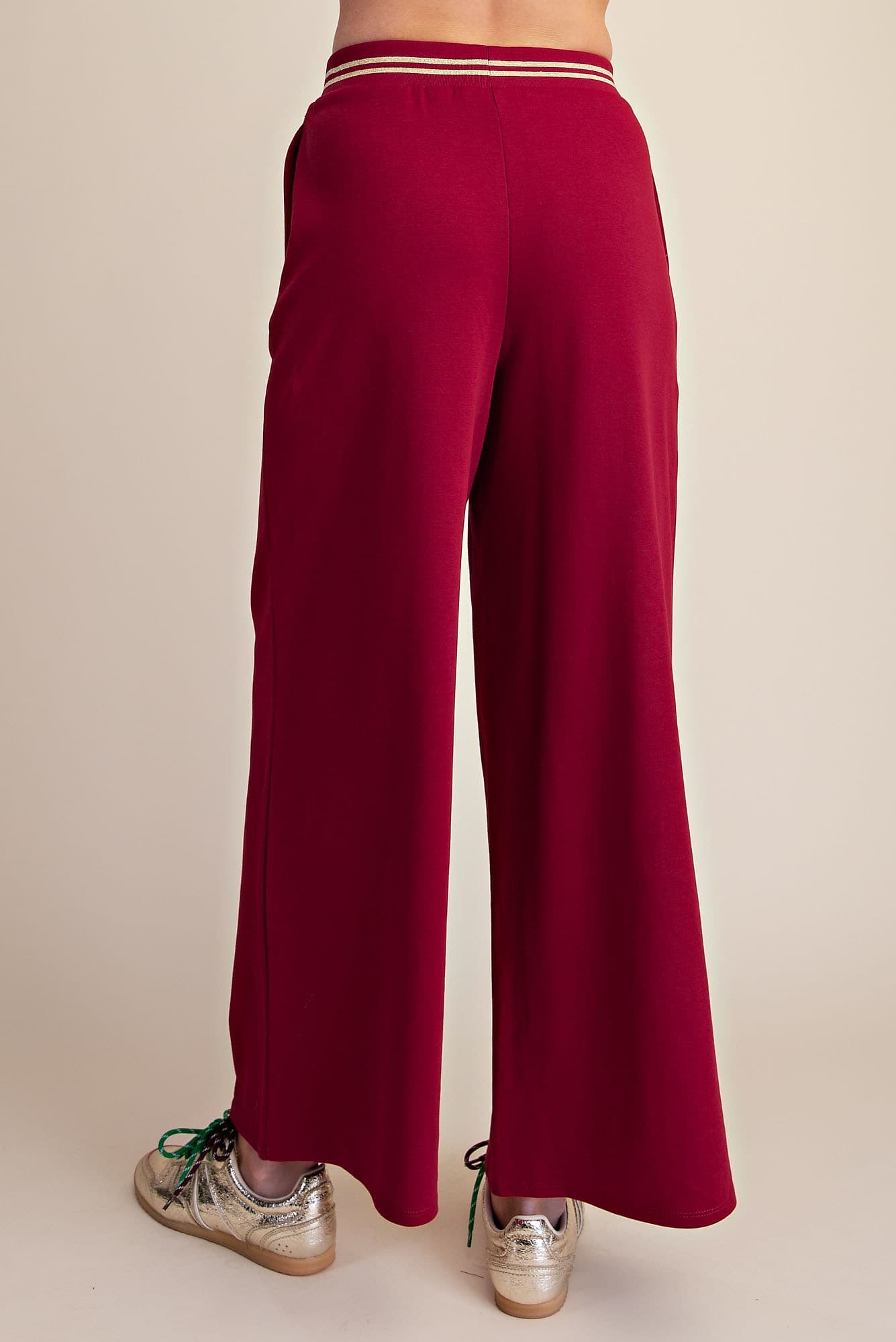 P8218 - BURGUNDY