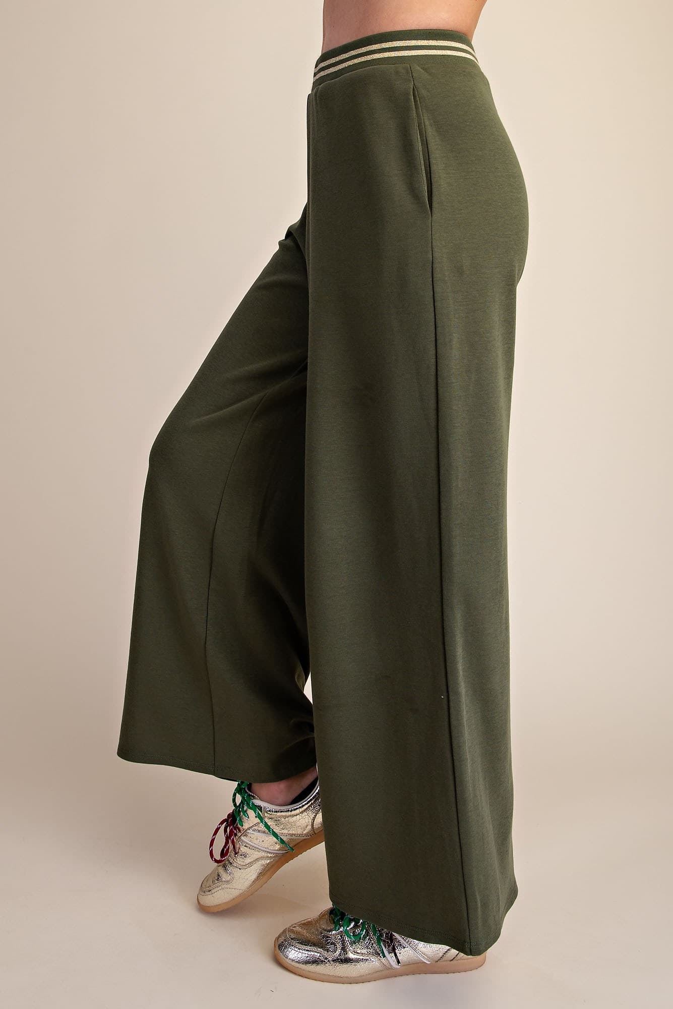 P8218 - OLIVE