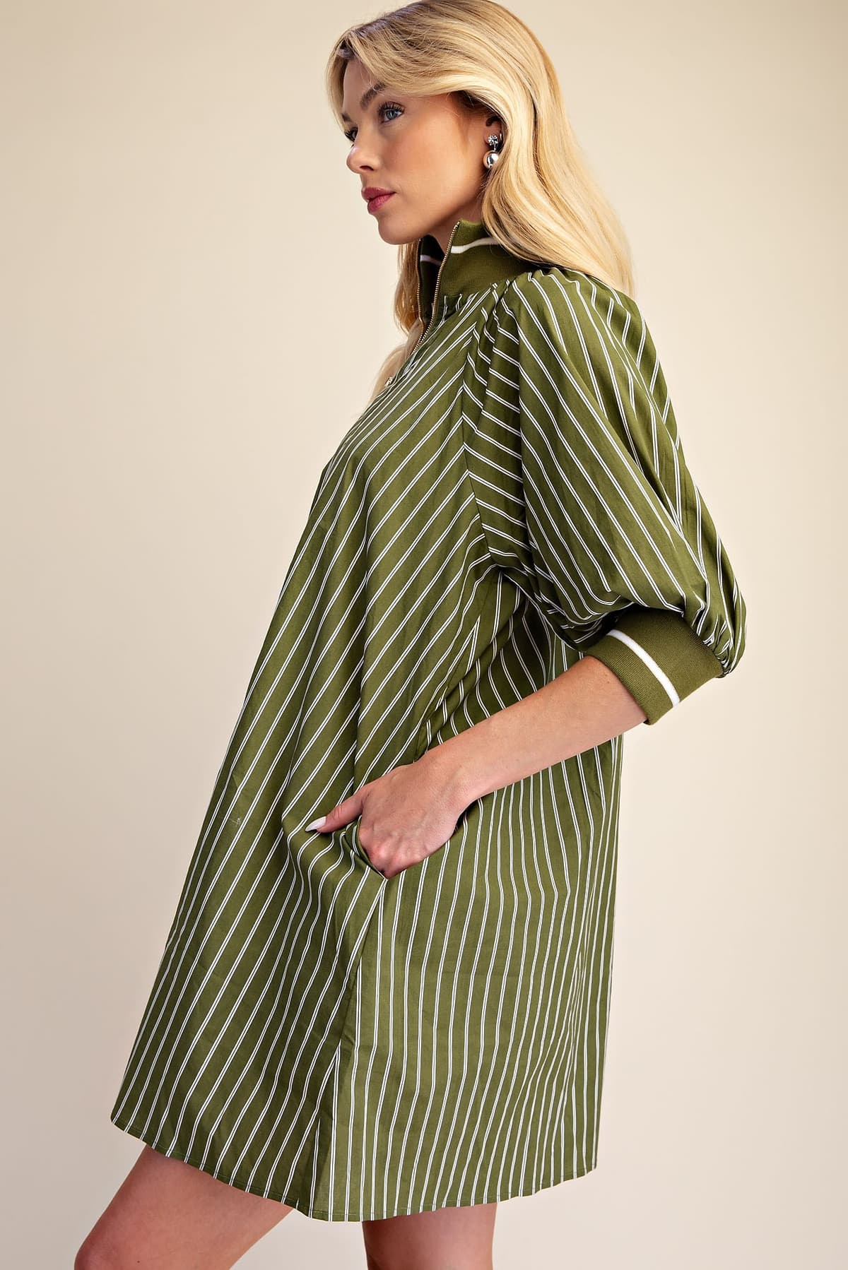 D8263 - OLIVE