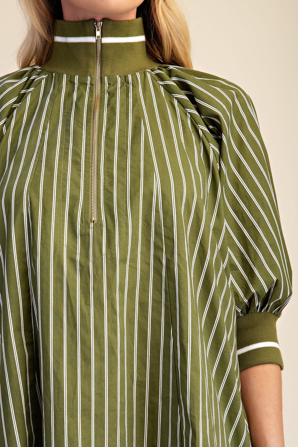 D8263 - OLIVE