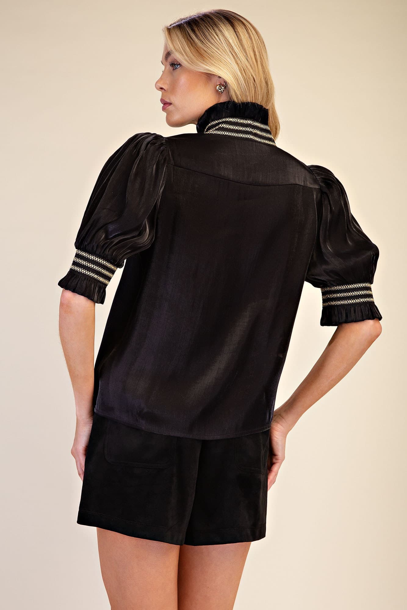 T8320 - BLACK