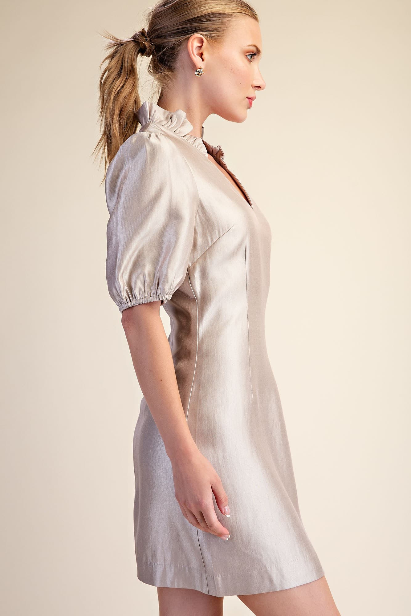 D8251 - CHAMPAGNE